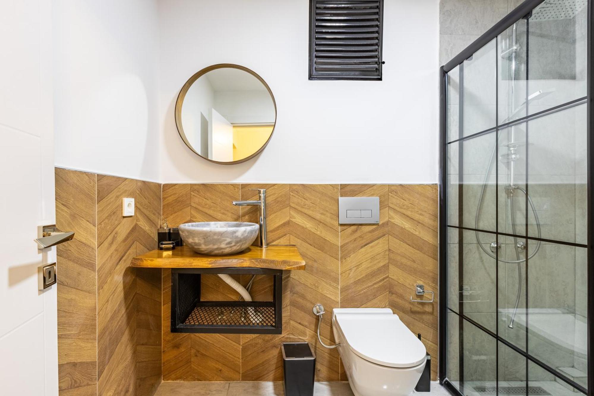 Apartment Red Suites Balat - Orange And Blue *