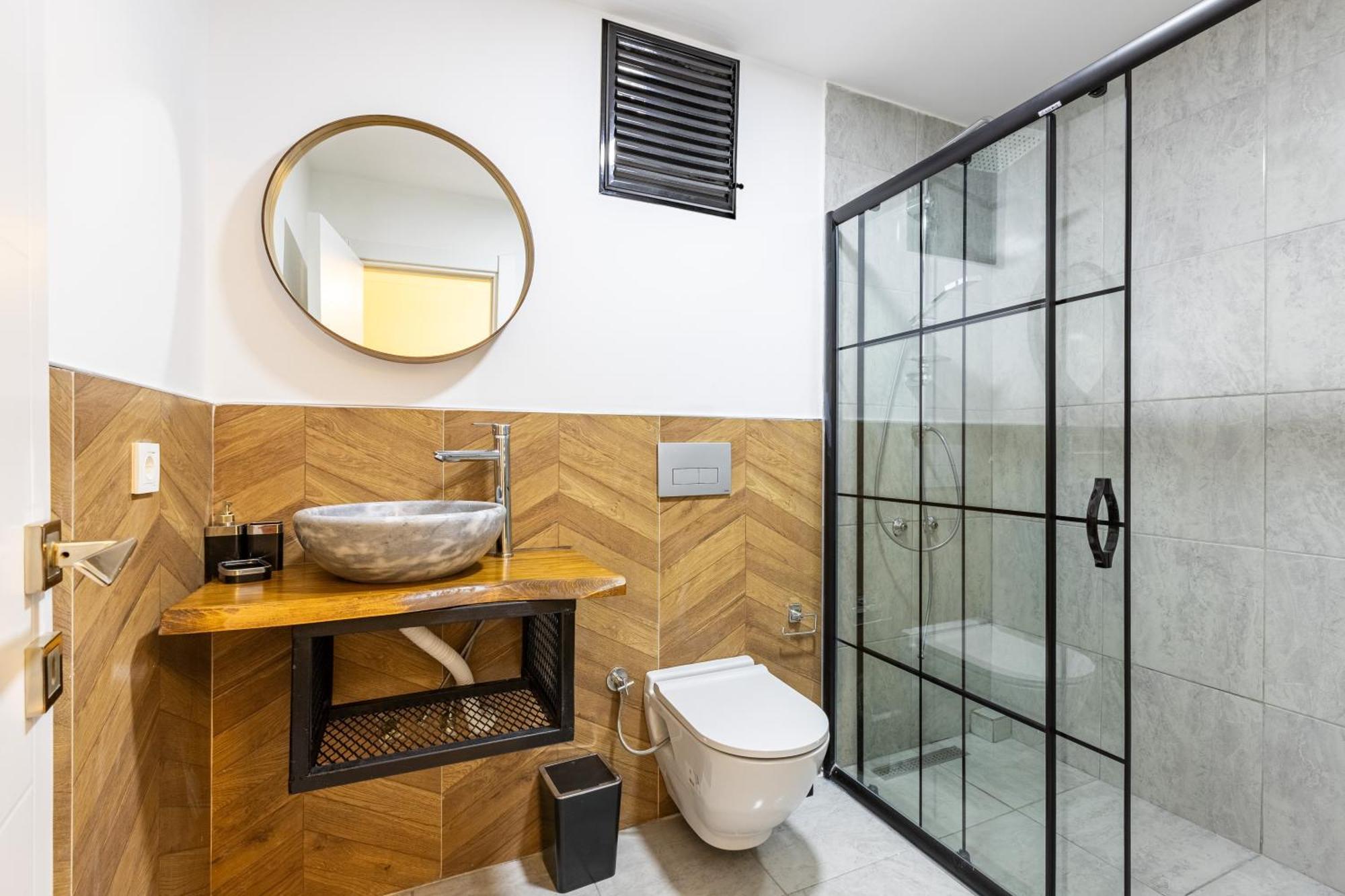 Red Suites Balat - Orange And Blue *