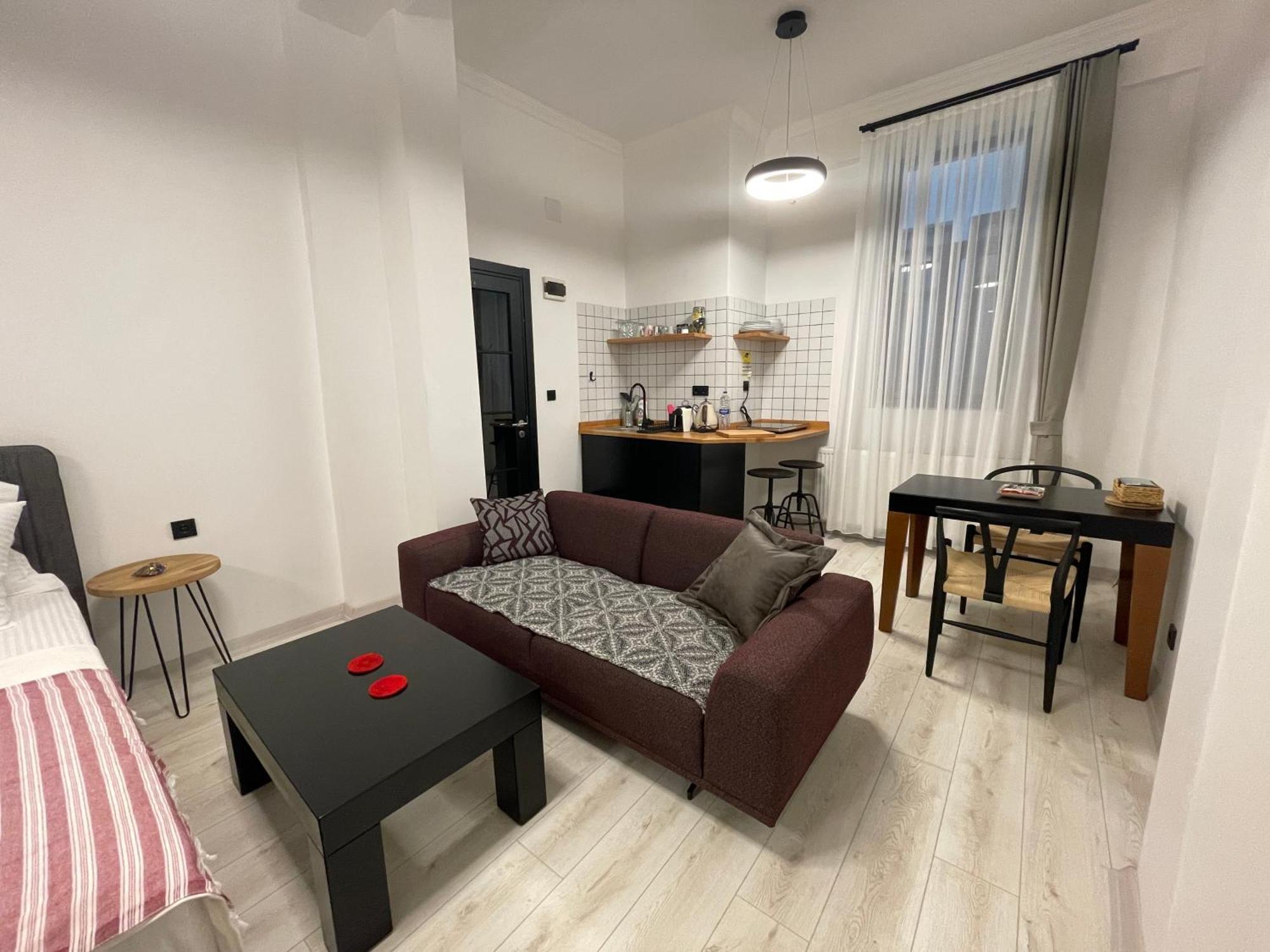 Apartment Savcibey Building *