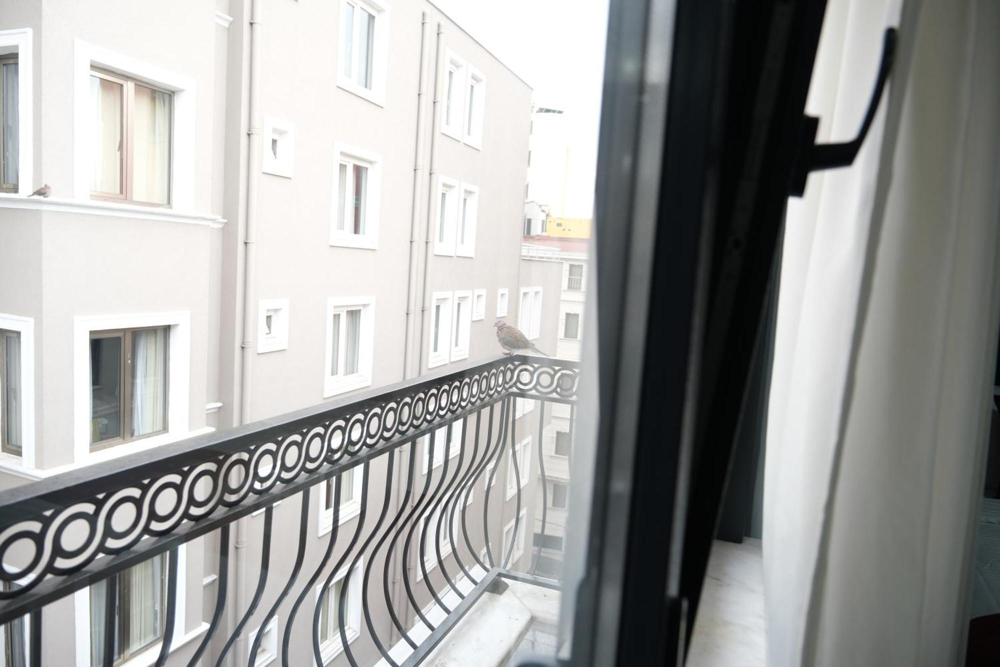Apart Otel Yellow Mansion *