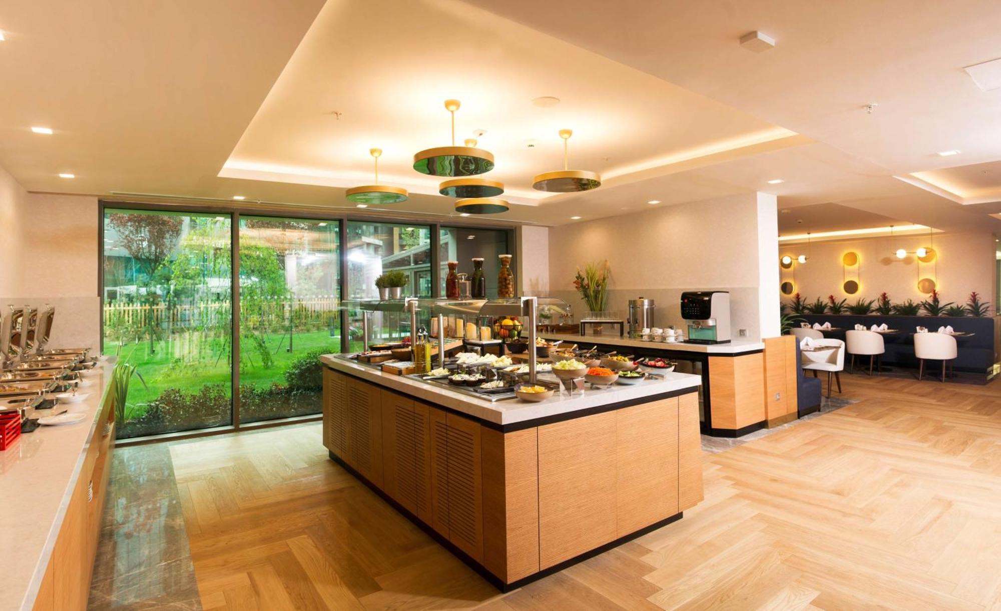 Radisson Residences Vadistanbul Hotel
