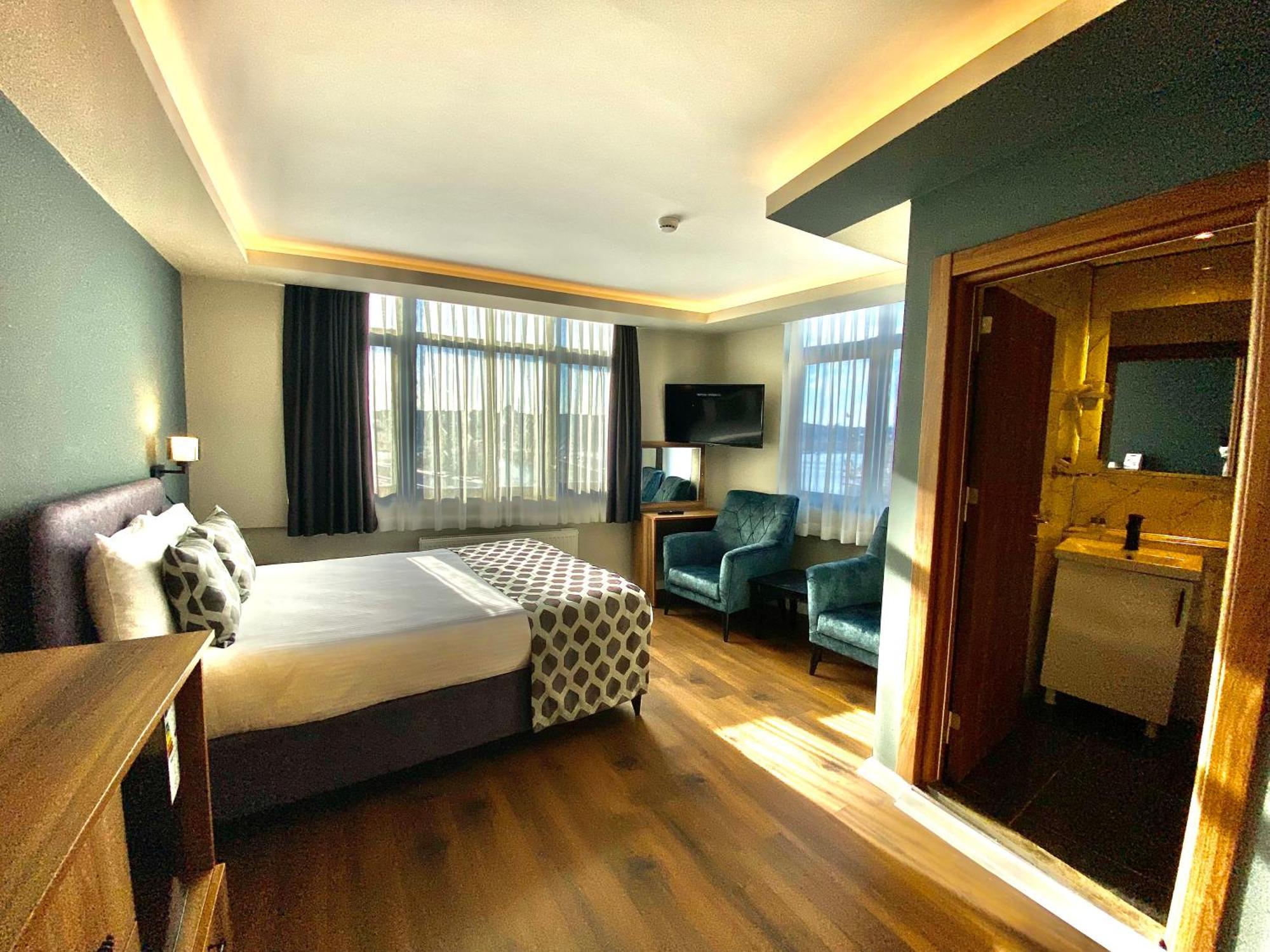 The Halic Otel *
