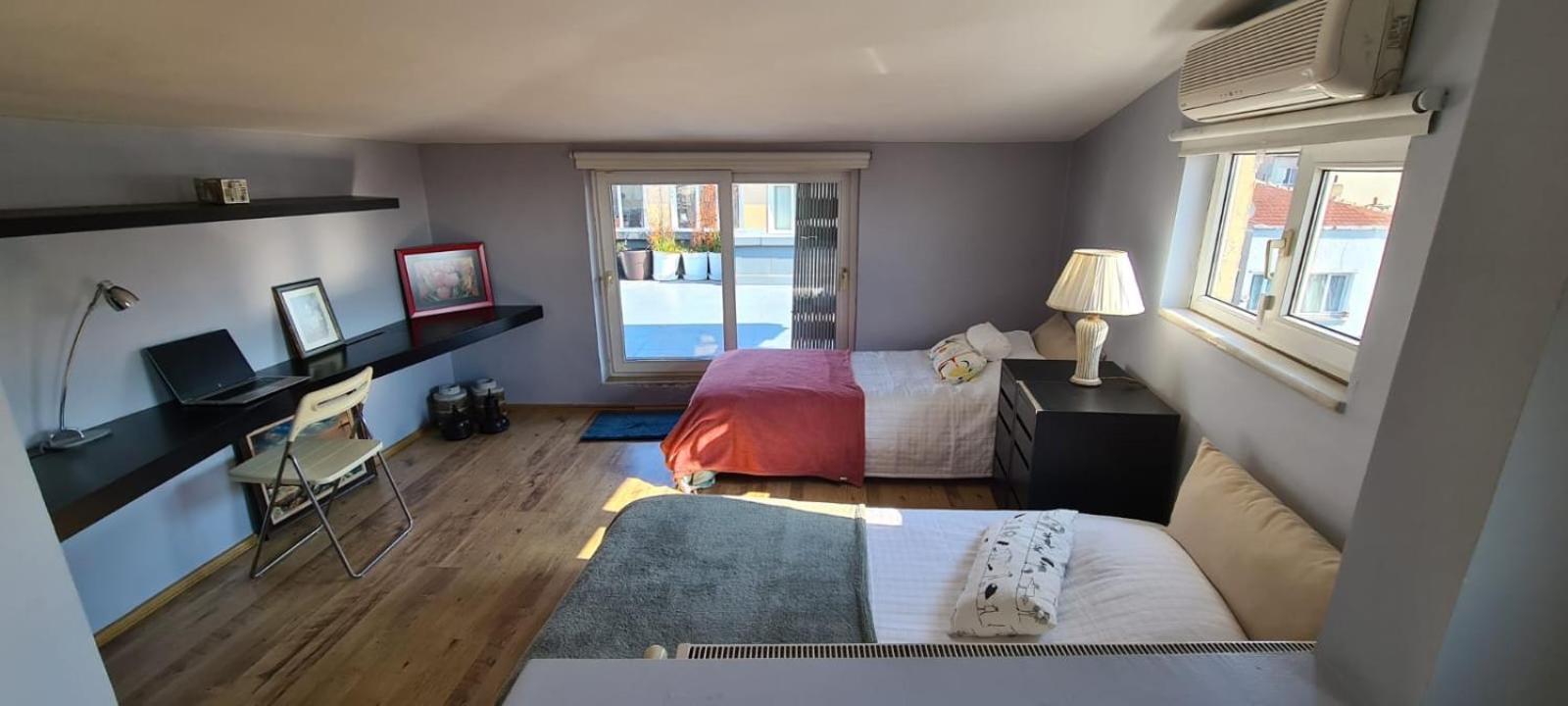 Apartment Stylish Design With Spectacular Views And High Speed Wifi