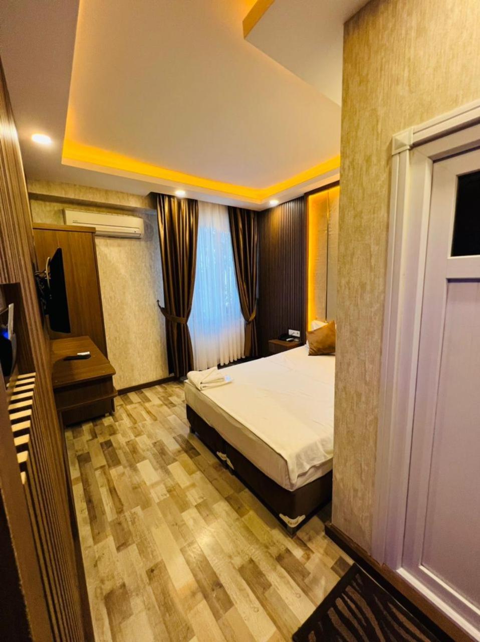 Liman Hotel *