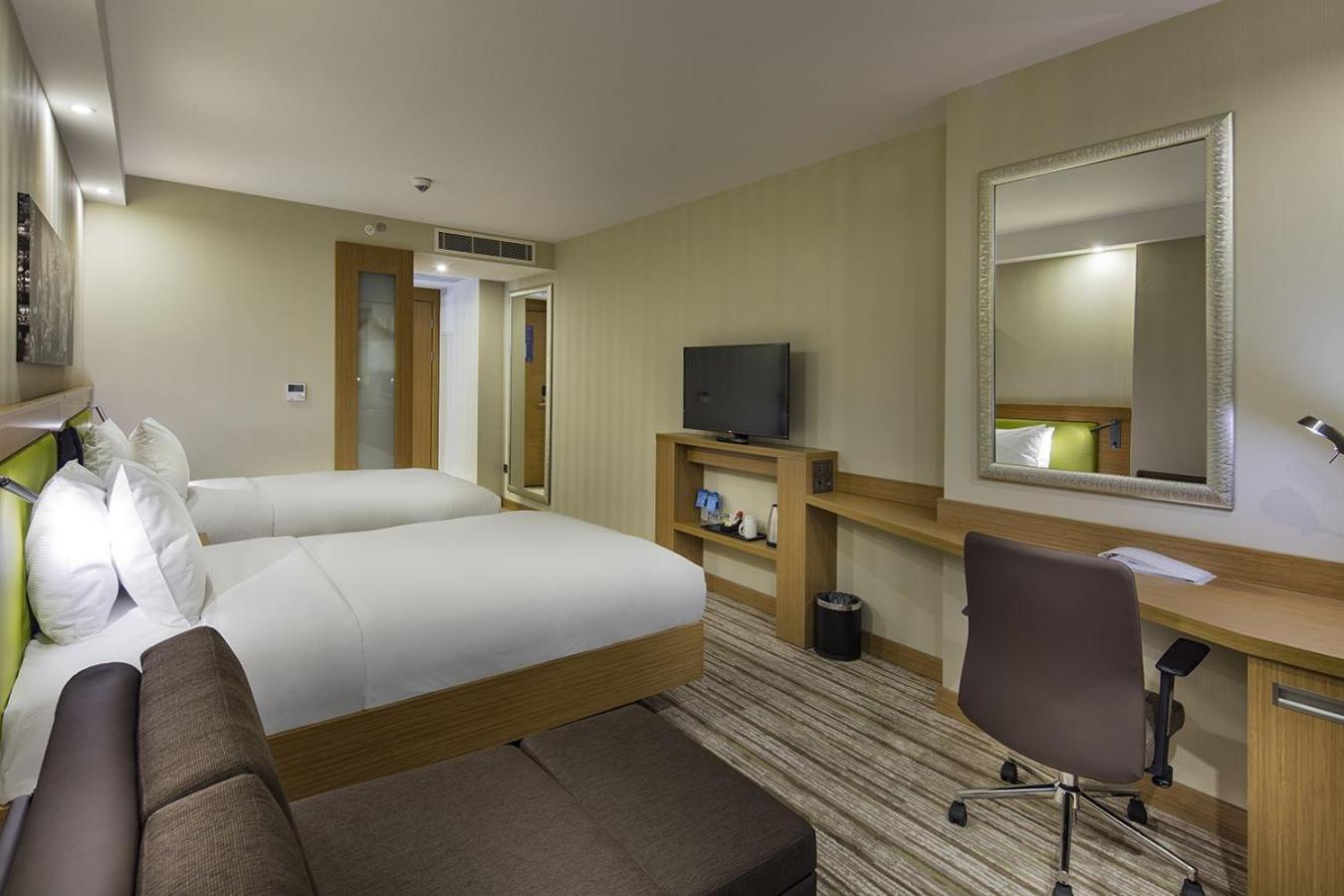 Hotel Hampton By Hilton Atakoy 3*