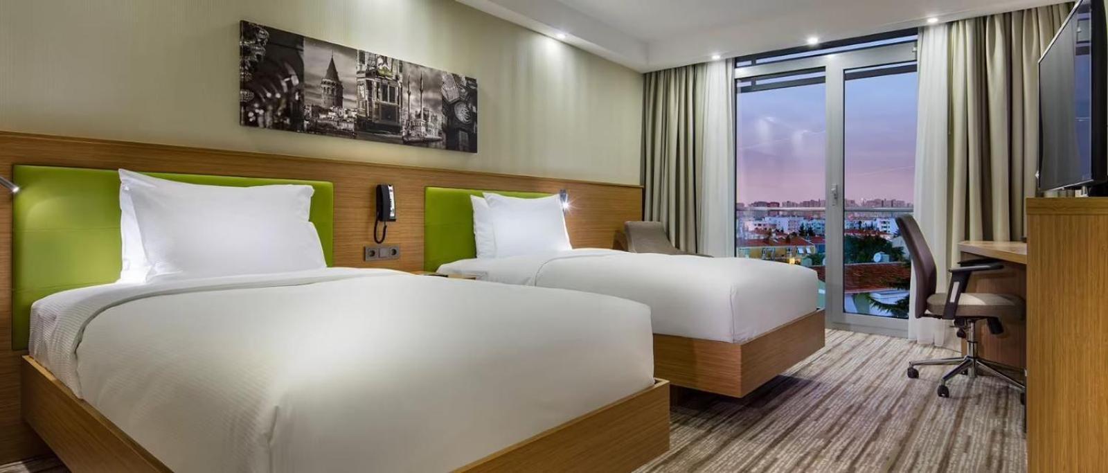Hotel Hampton By Hilton Atakoy