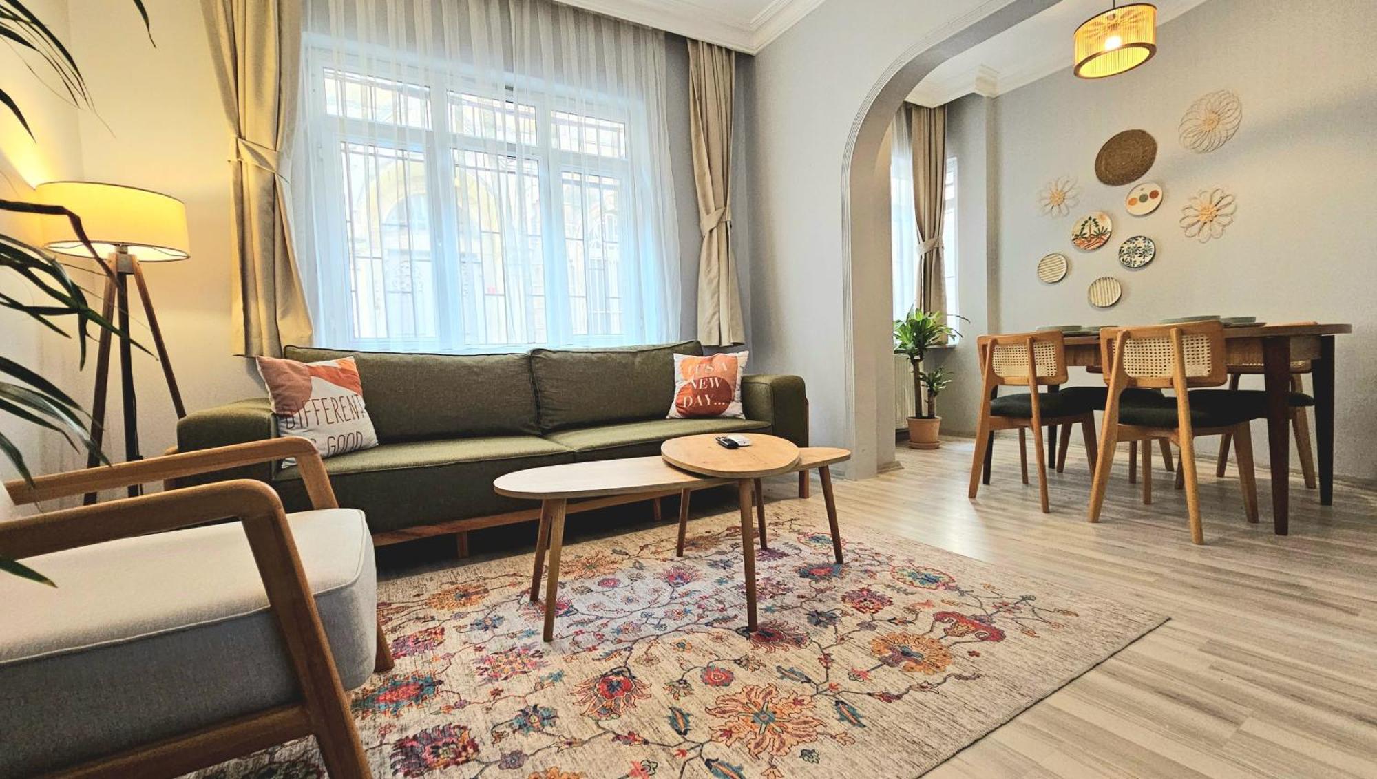 Apartment New - Luxury - Spacious Flats At The Center *