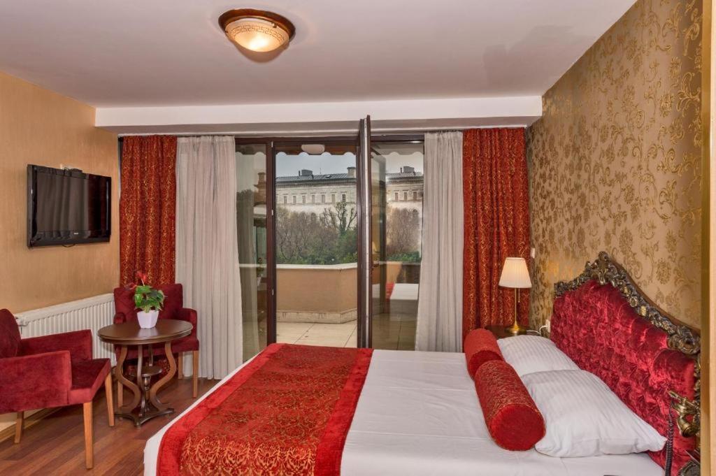 Santa Hill Hotel 3*