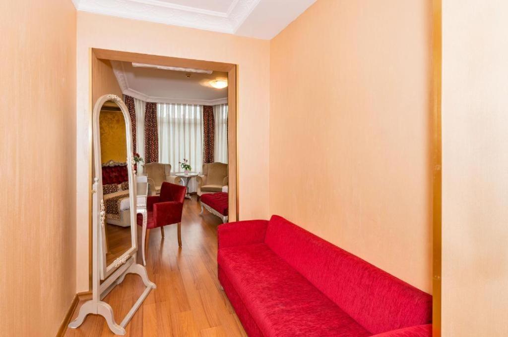 Hotel Santa Hill 3*