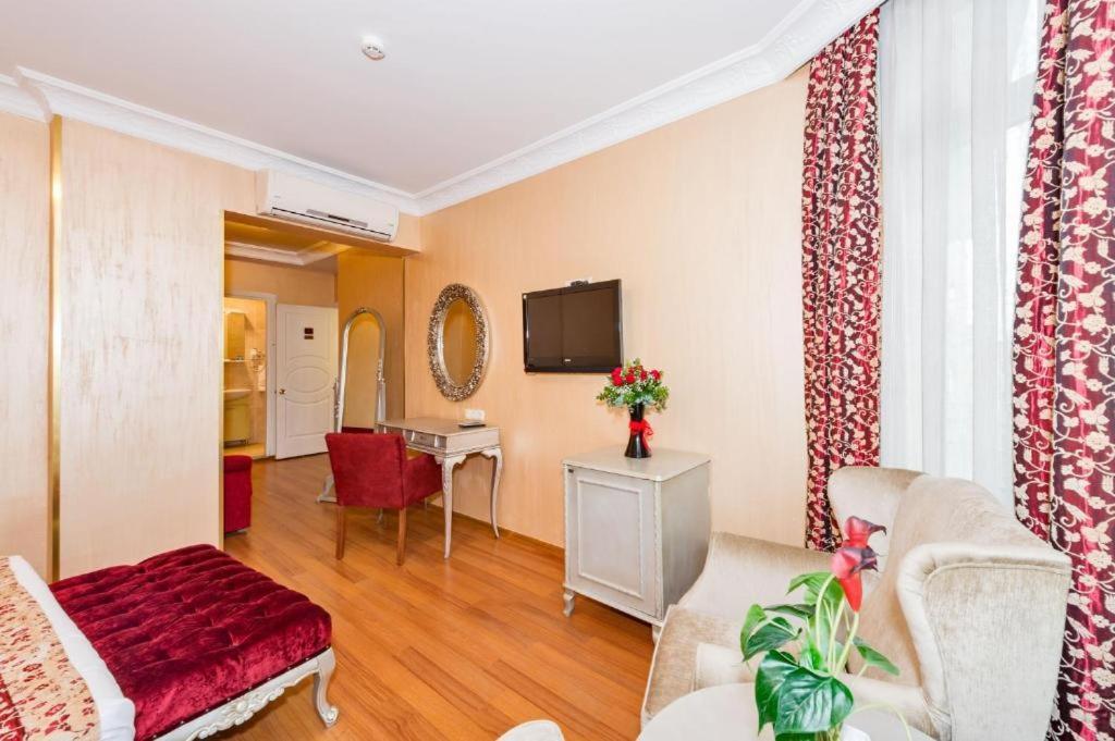 Hotel Santa Hill 3*