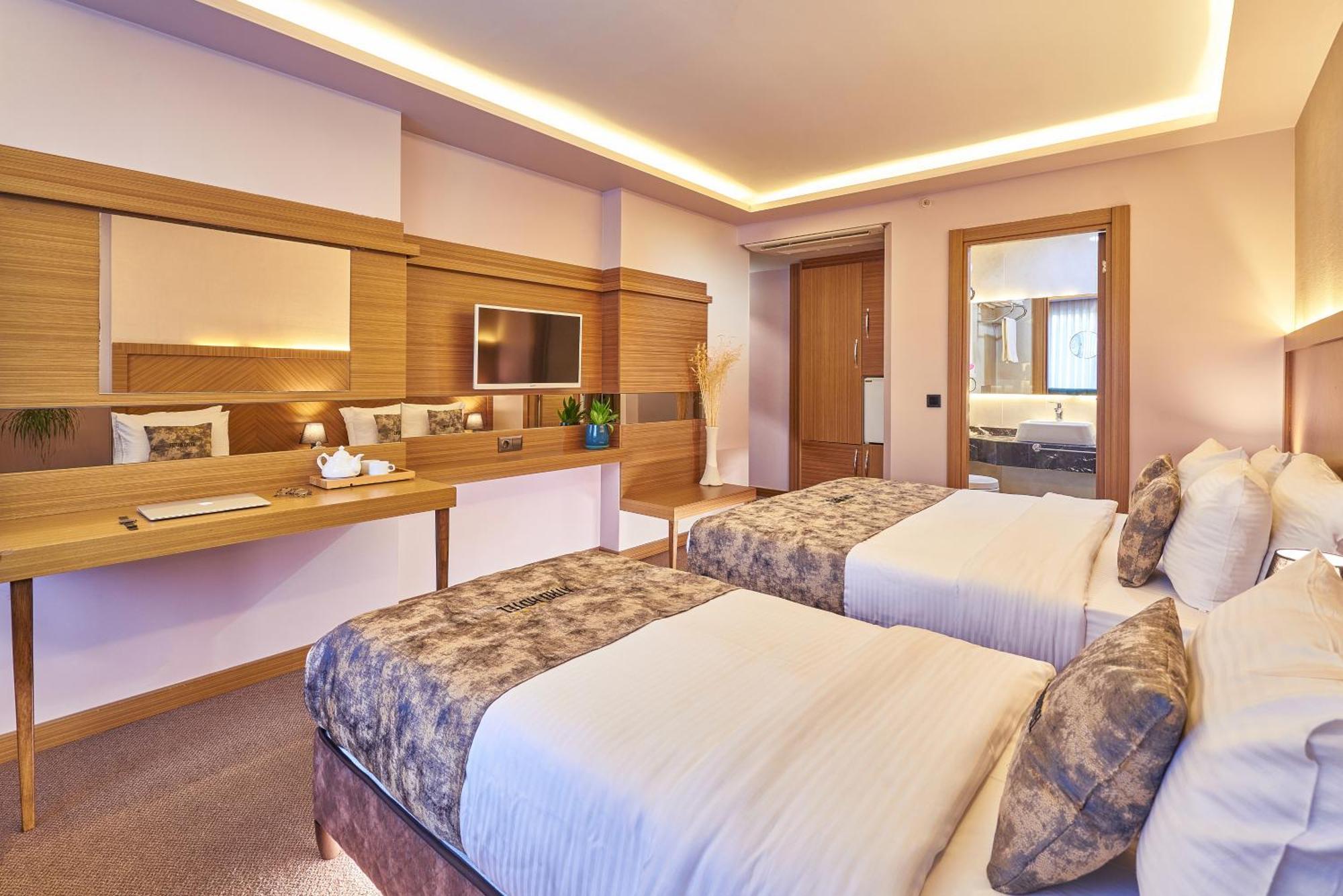 Hotel Atro 4*