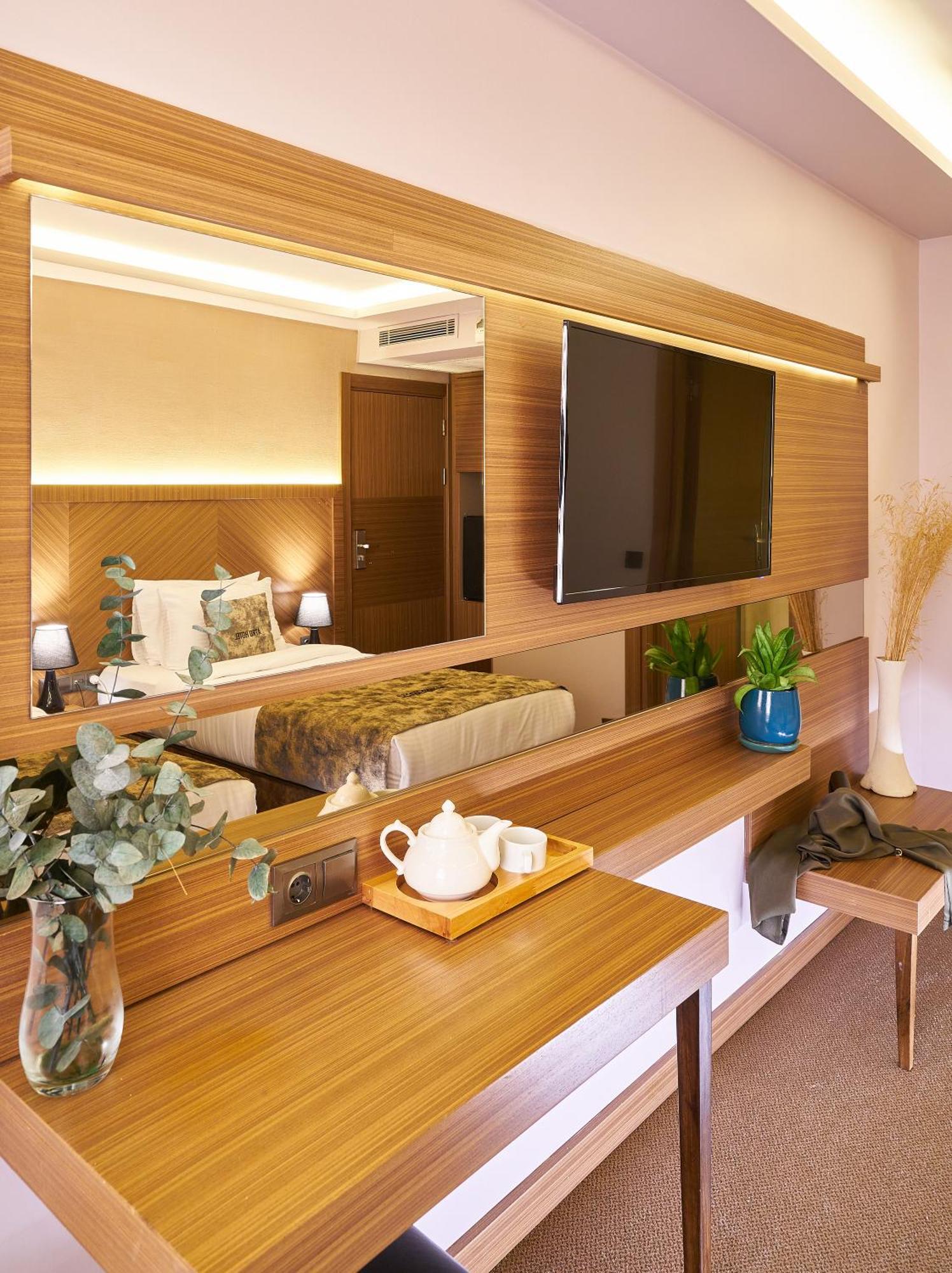 Hotel Atro 4*