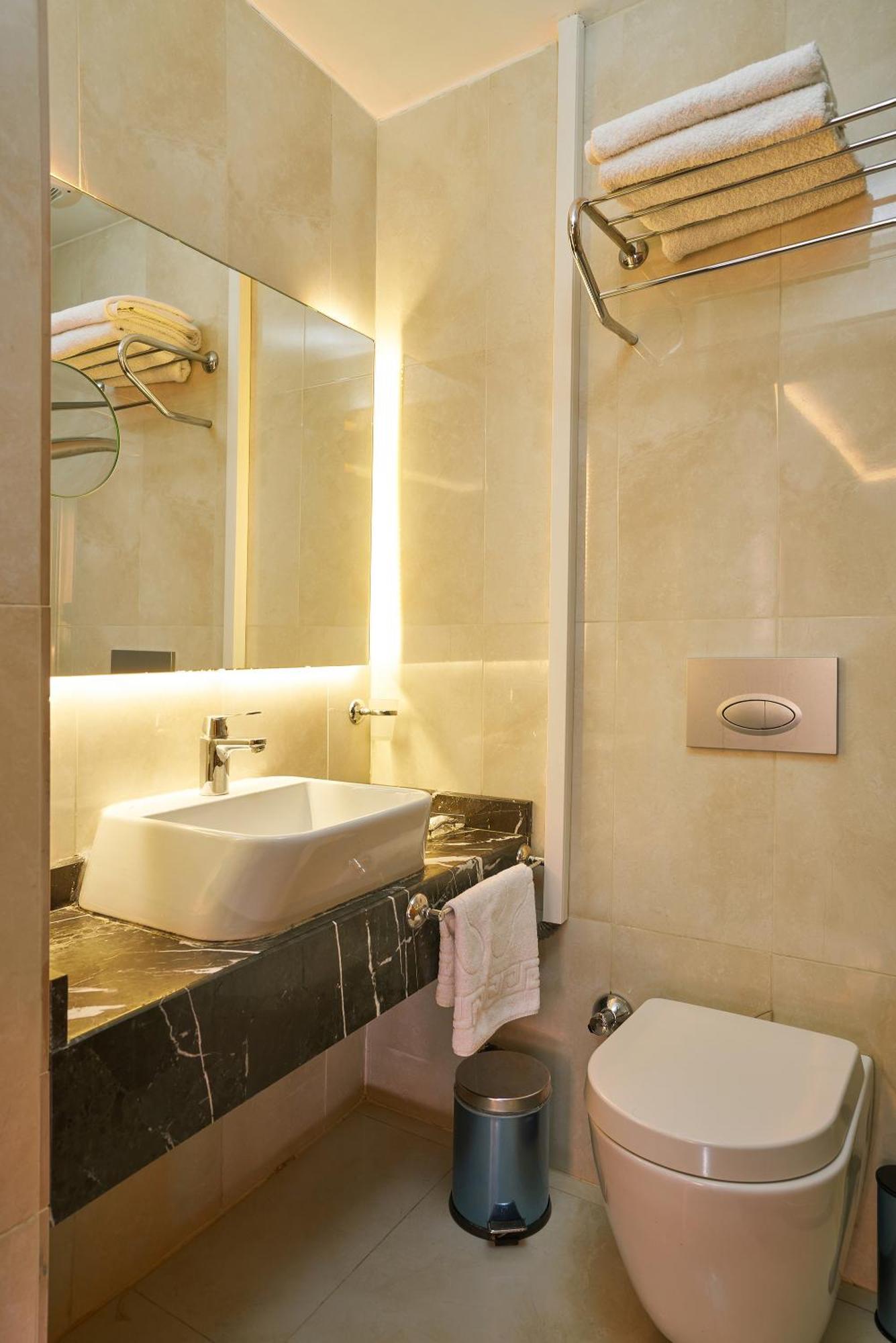 Atro Hotel