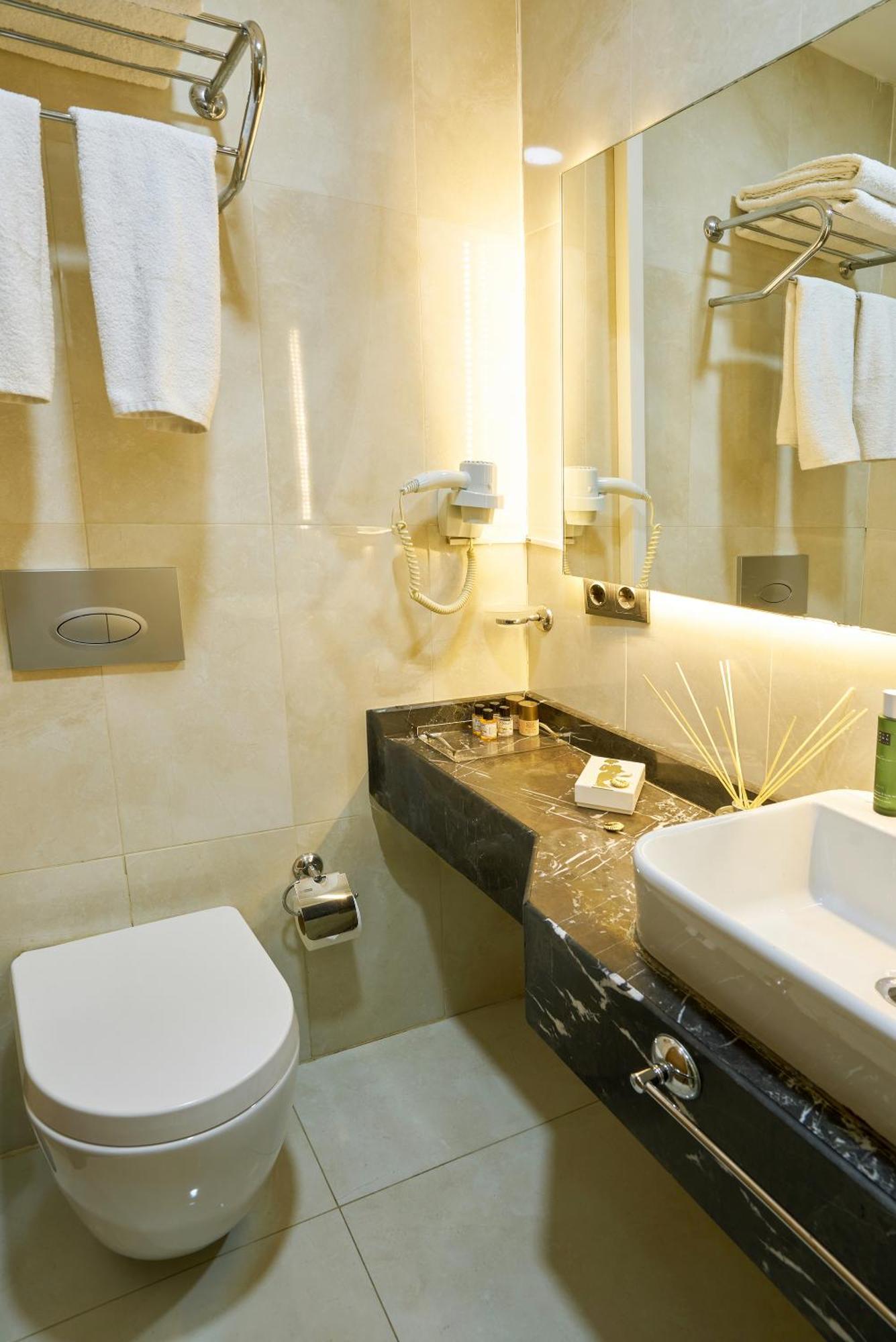 Hotel Atro