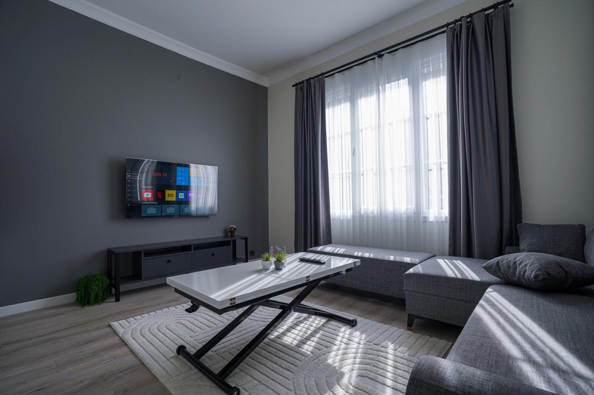 Aparthotel Merkuri *