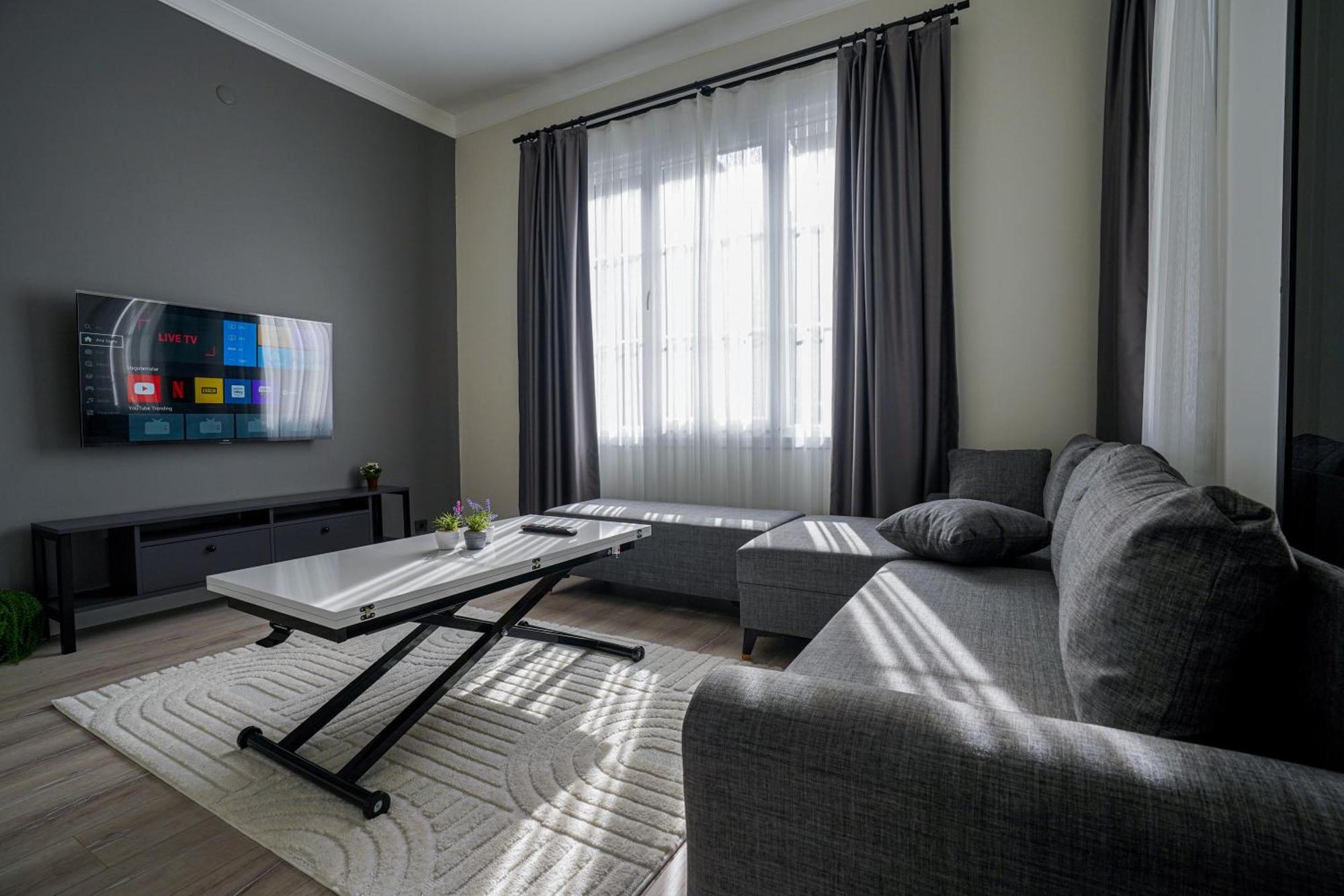 Aparthotel Merkuri *