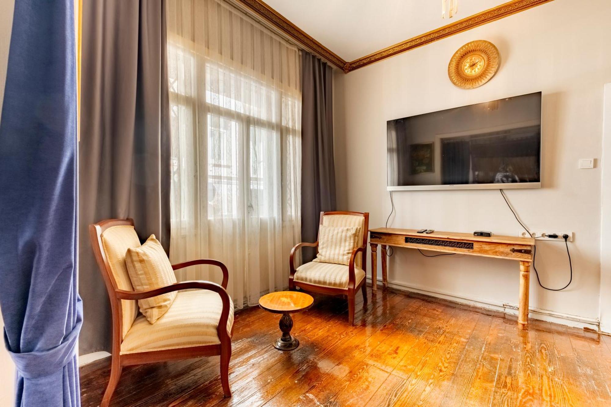 Hotel Stnbol *