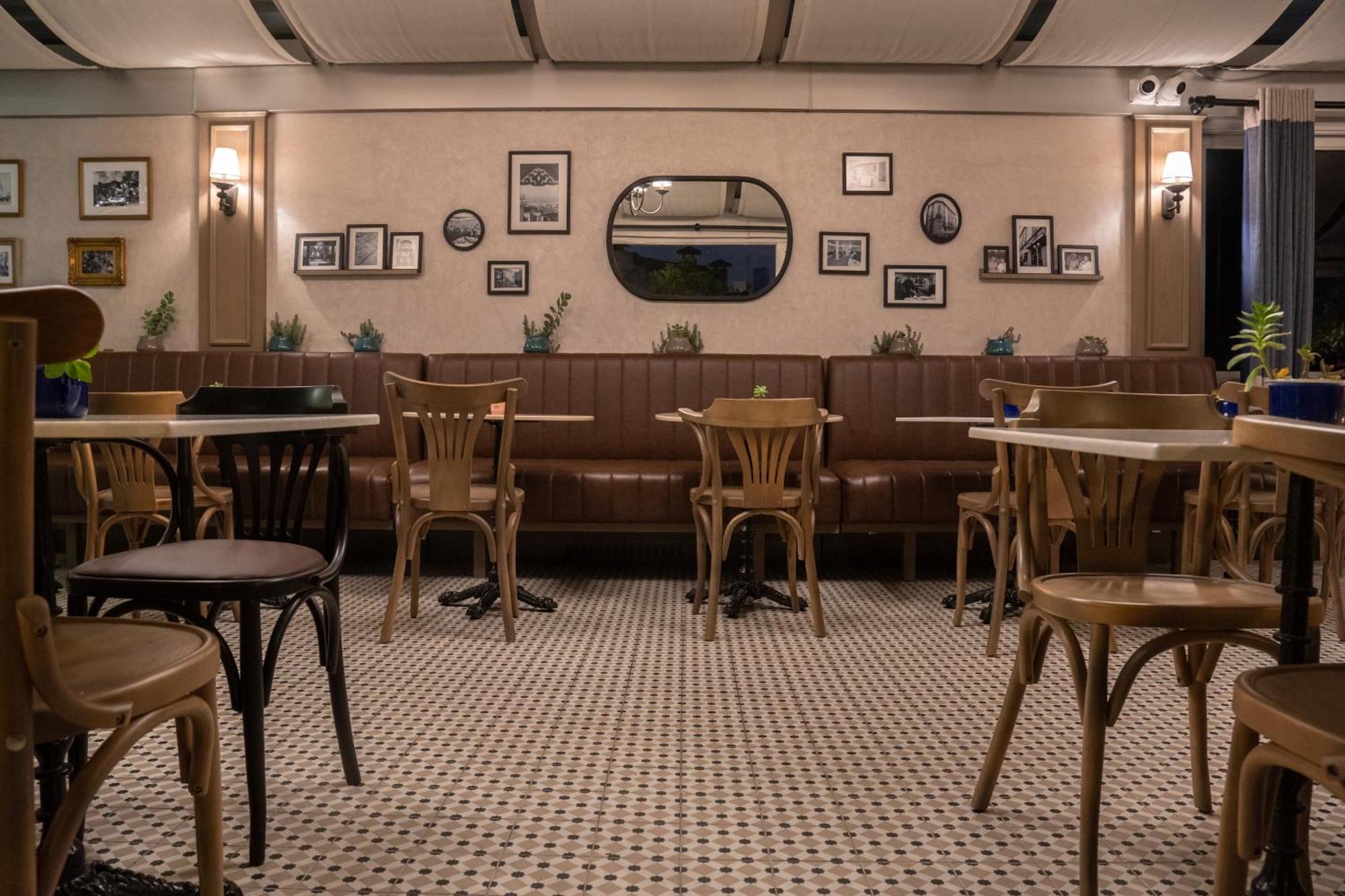 Niles Hotel