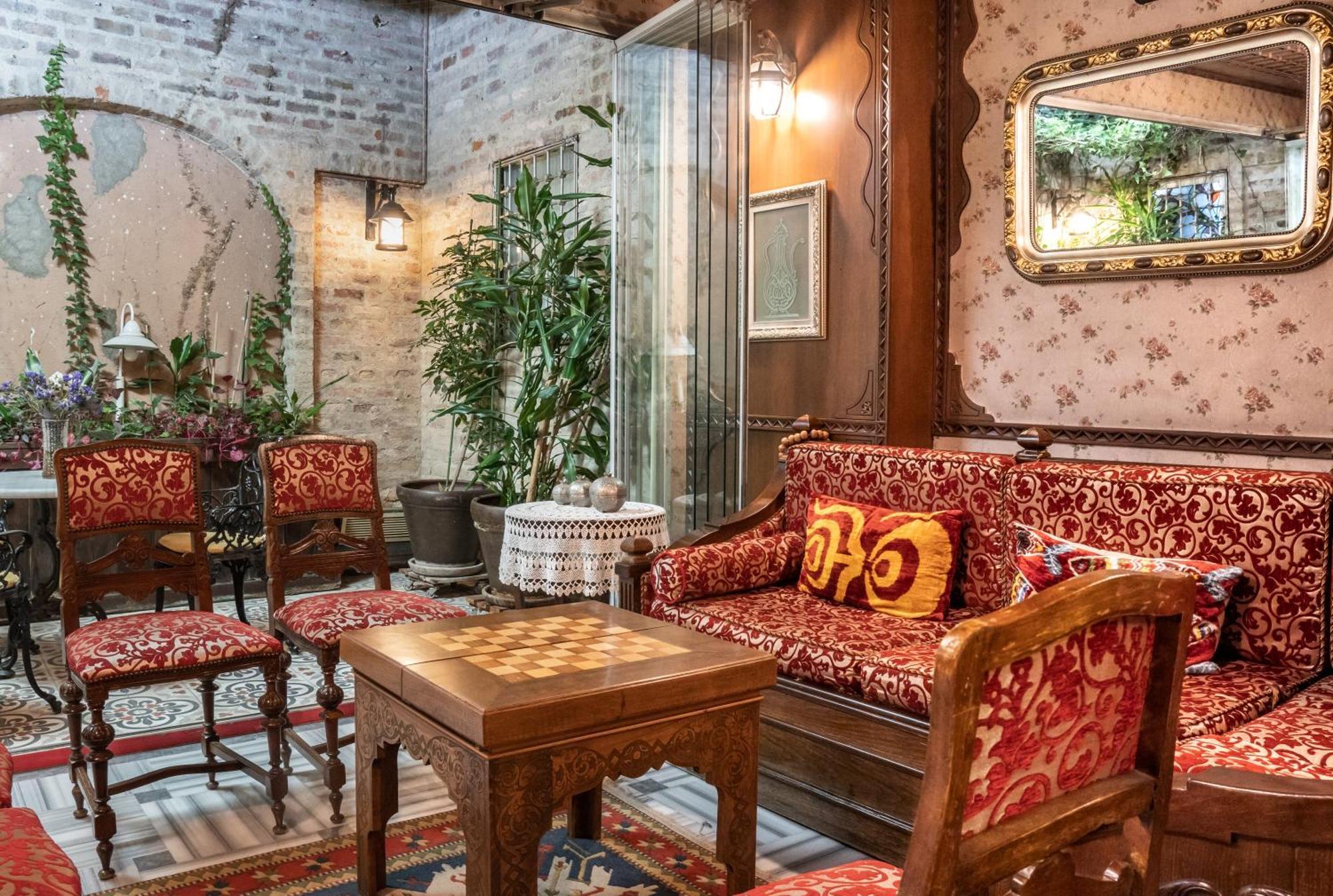 Niles Hotel 3*