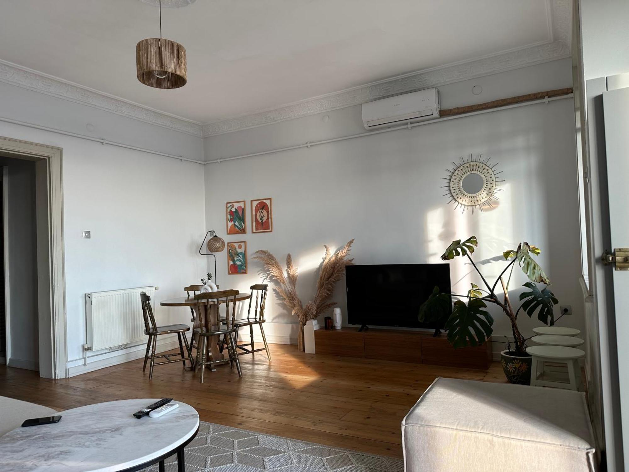 Fantastic Golden Horn View In Beyoglu, Cozy Design *