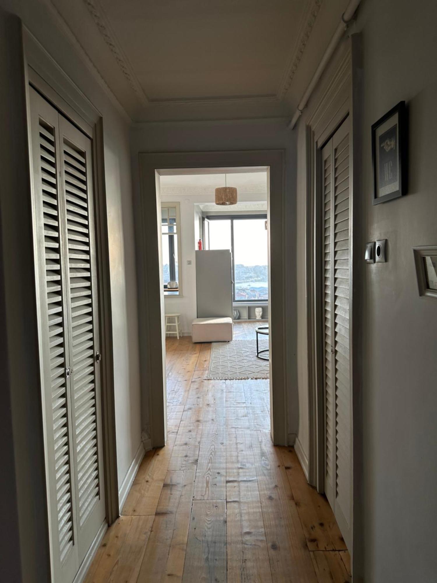 Apartment Fantastic Golden Horn View In Beyoglu, Cozy Design