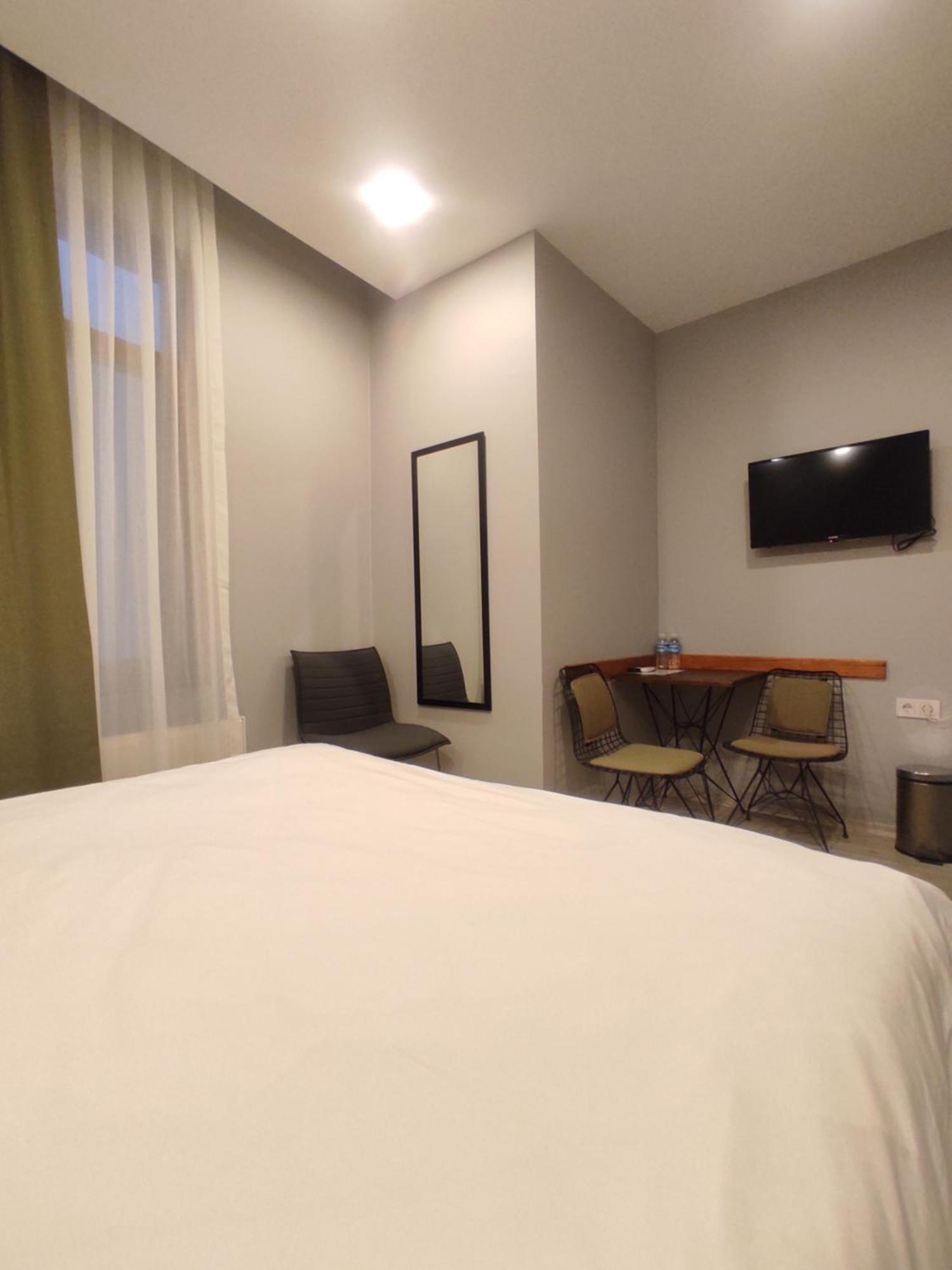 Pera Aparthotel