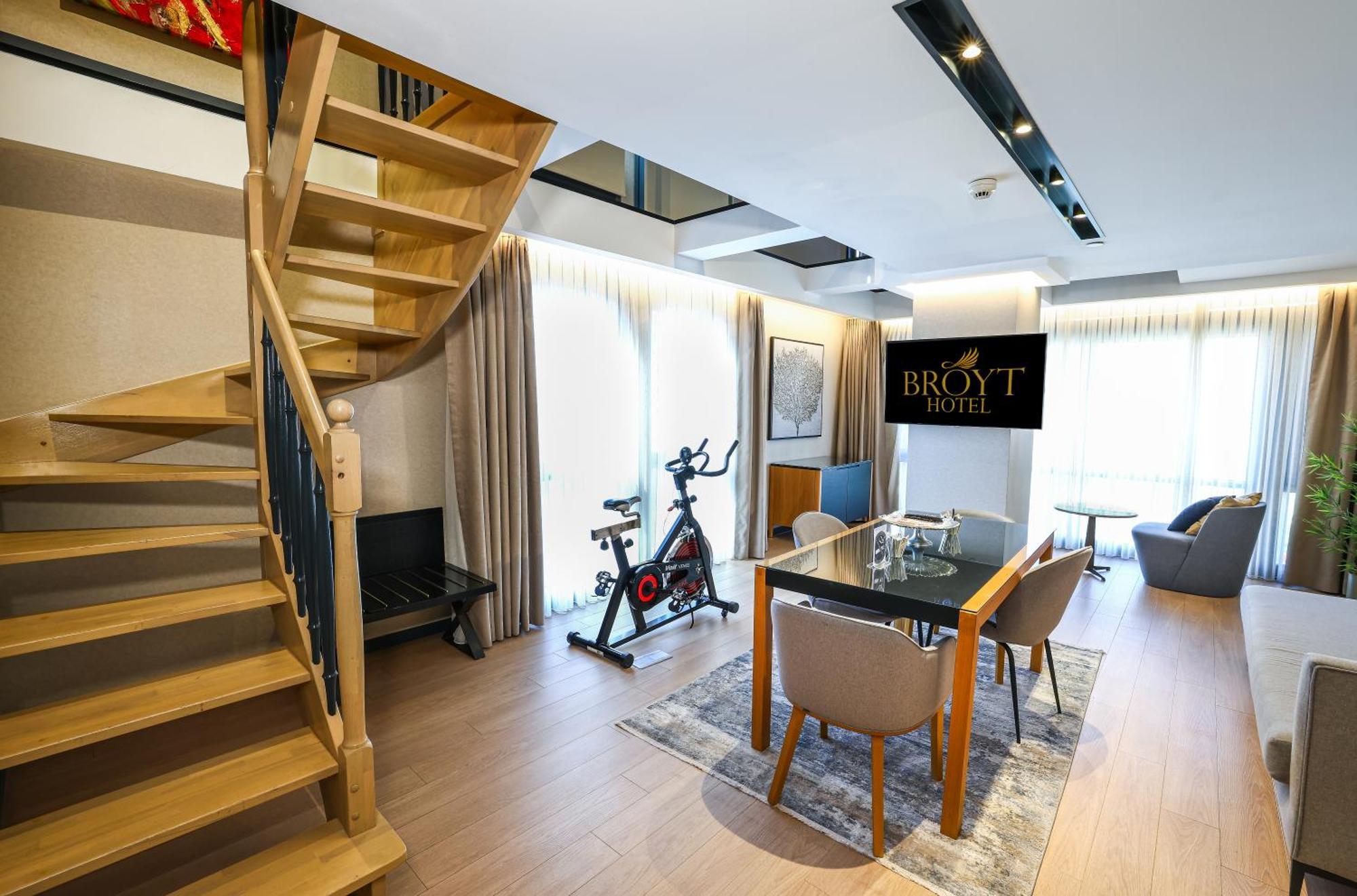 Broyt Hotel 4*