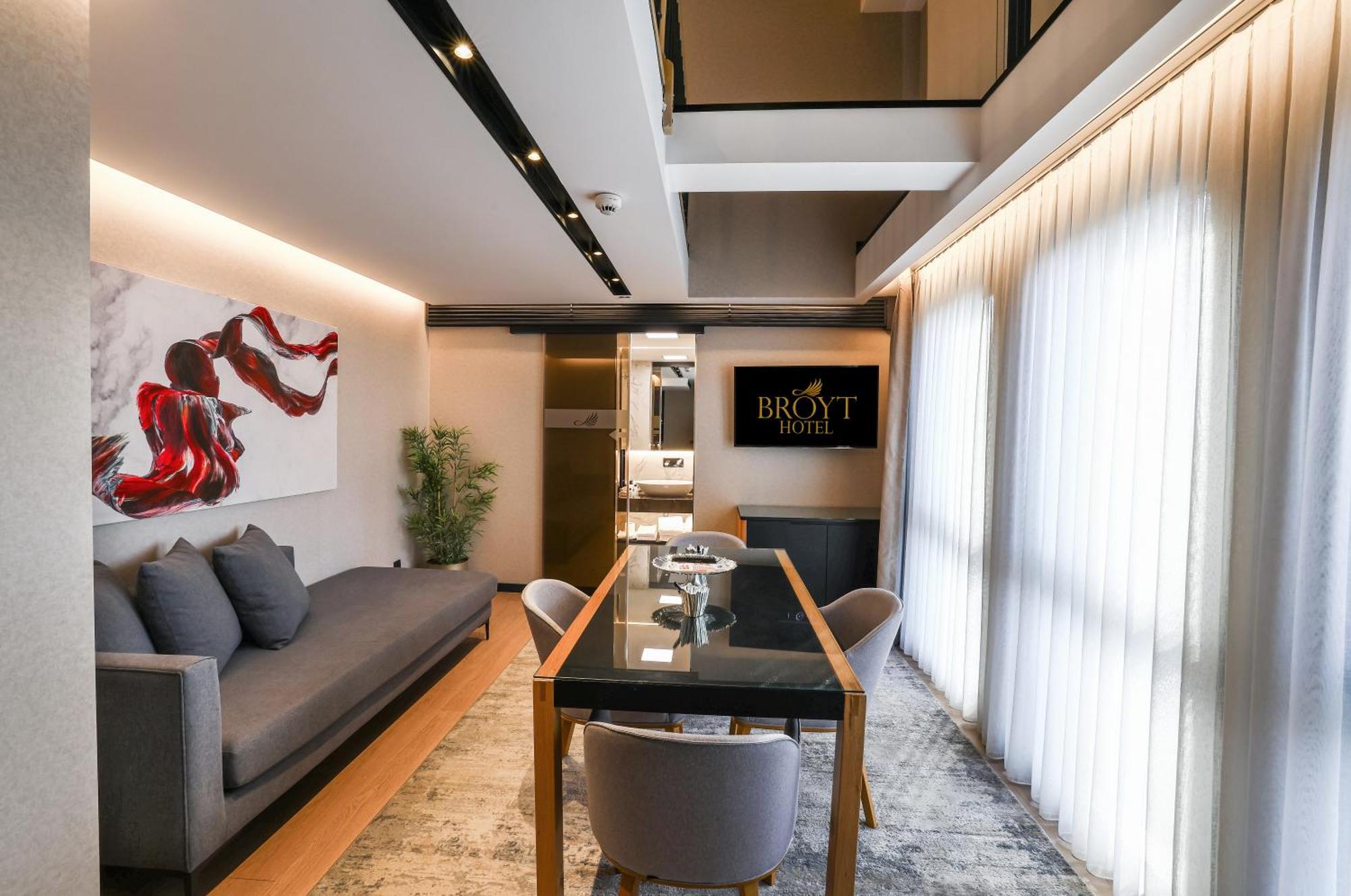 Hotel Broyt 4*