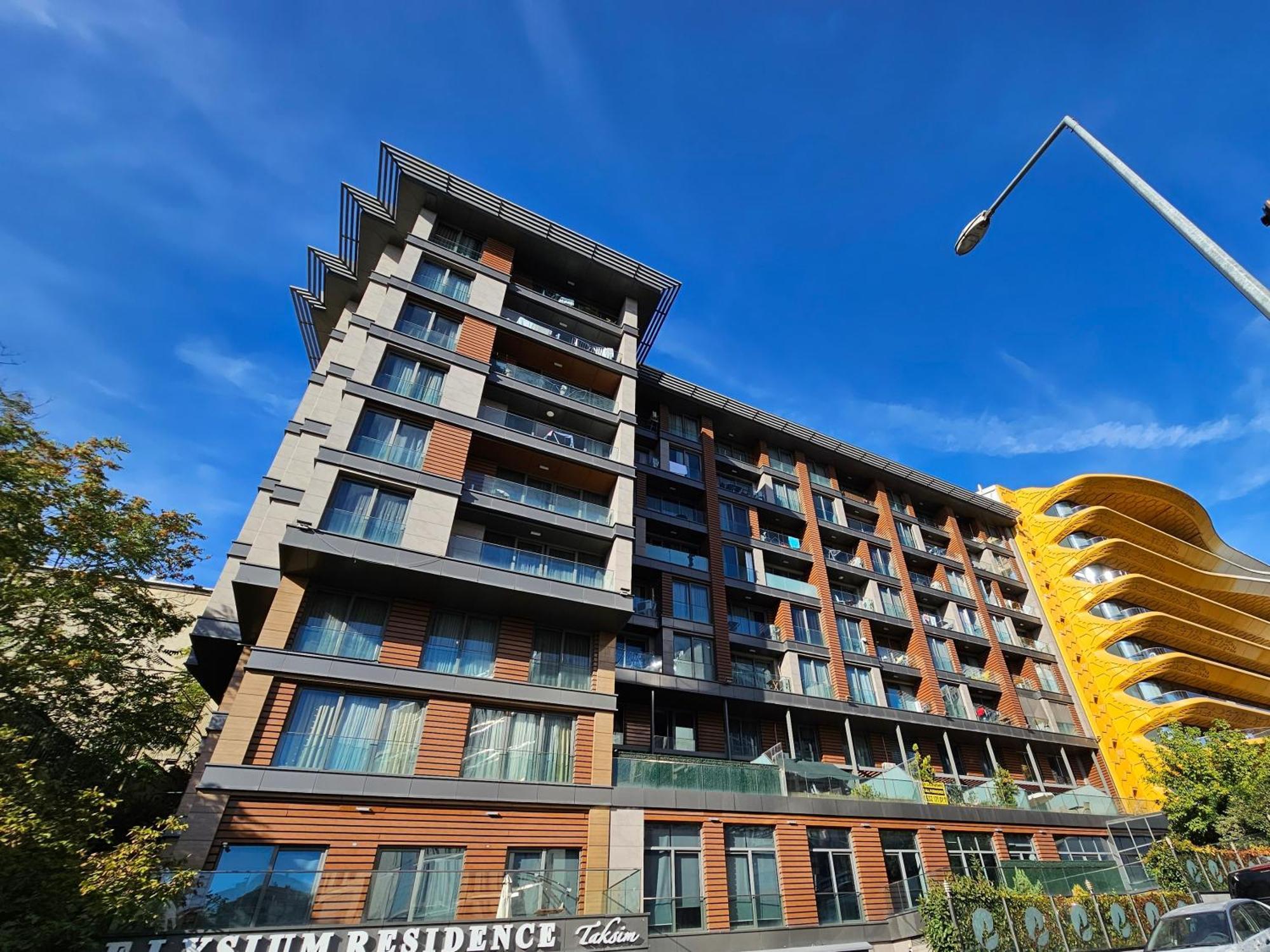 Taksim Square Residence, Two Bedrooms, Pool Sauna Gym Istanbul