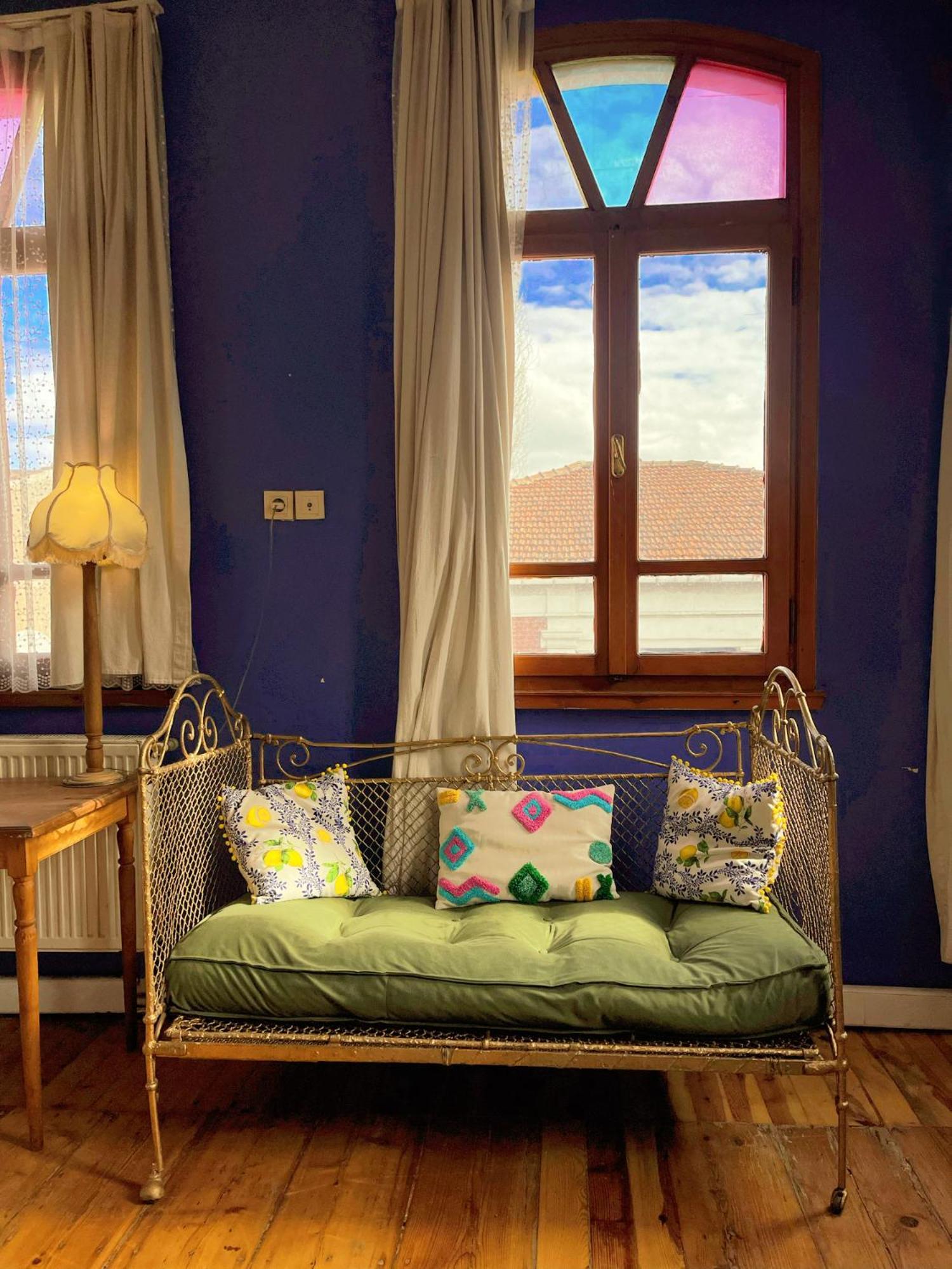 Building/5floors/ Garden In Balat Pousada *