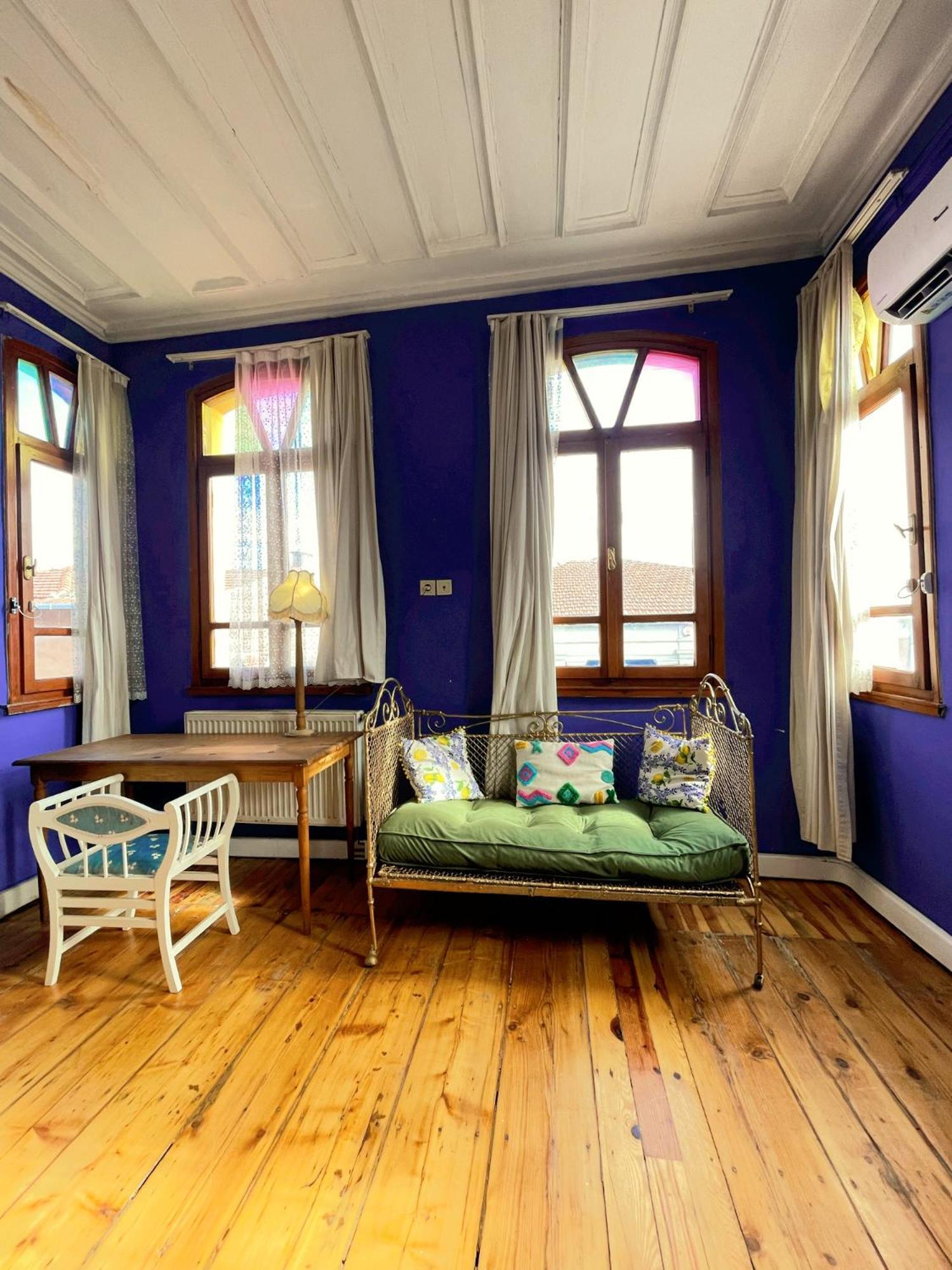 Building/5floors/ Garden In Balat Pousada