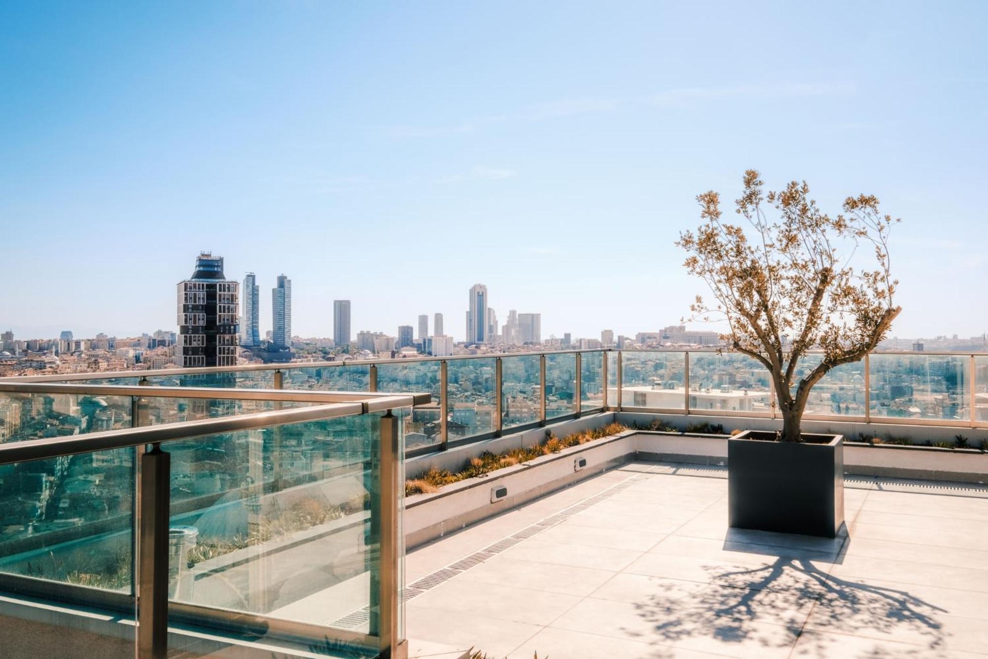 Sleek Flat In Kagithane With Terrace Apartment *