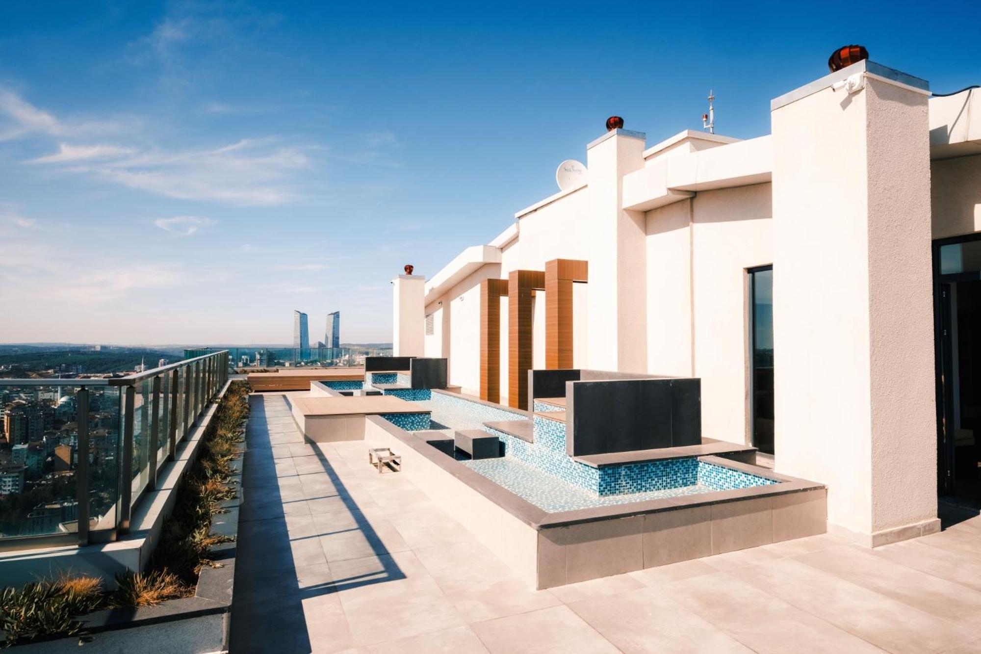 Sleek Flat In Kagithane With Terrace *