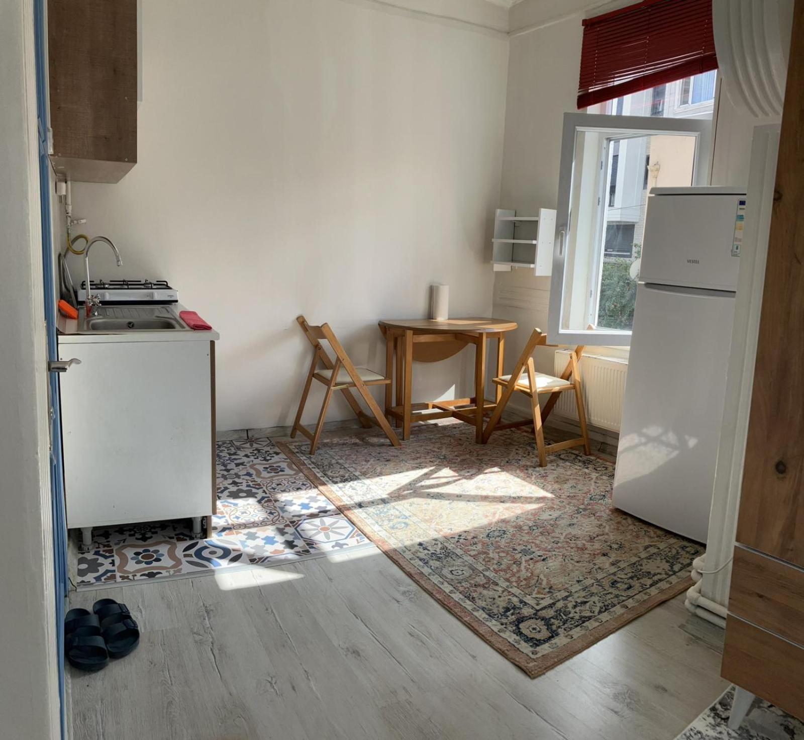 Yellow House Apartment Istanbul