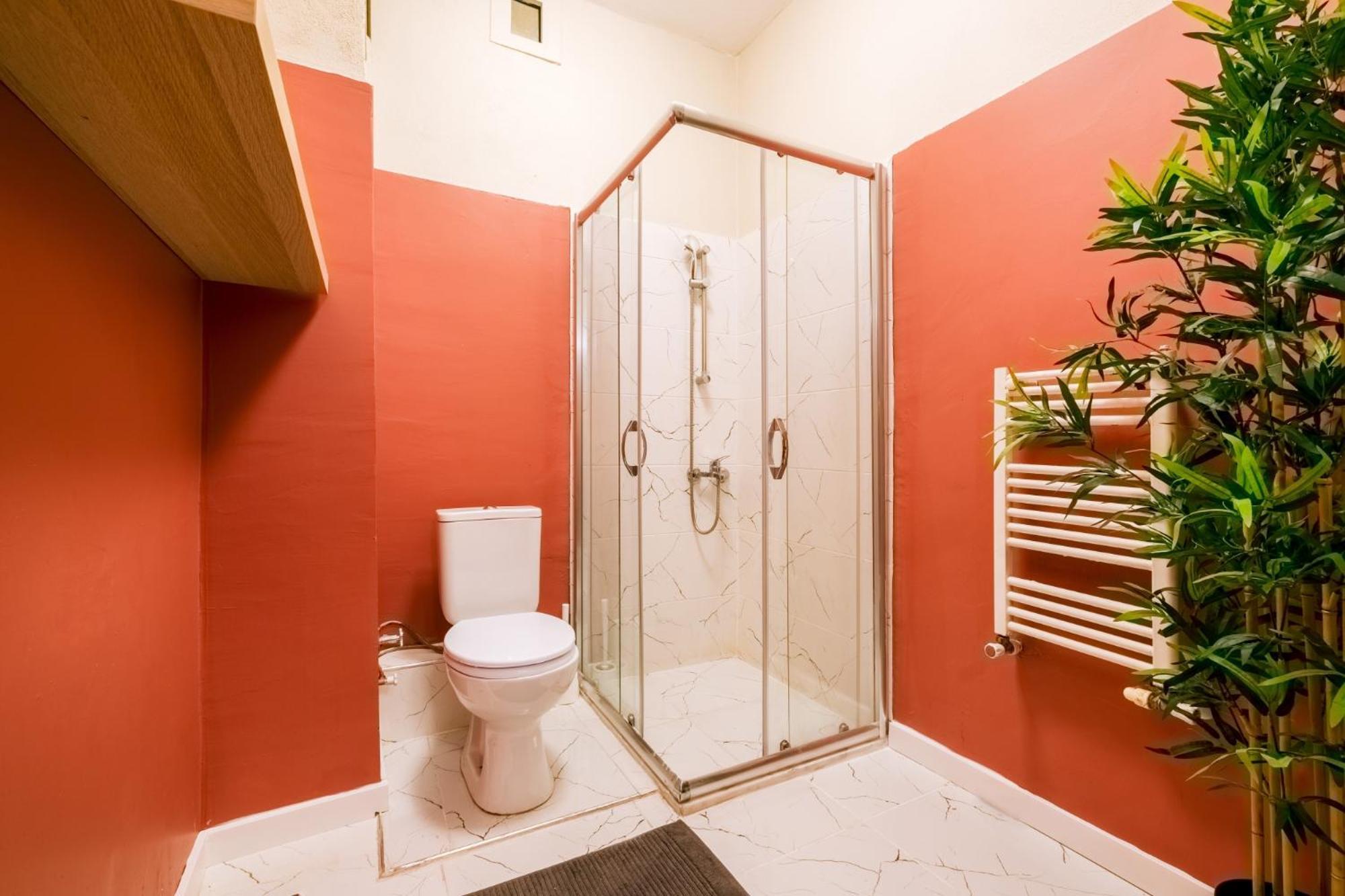 Chic Spacious Flat Near Istiklal Avenue In Beyoglu *