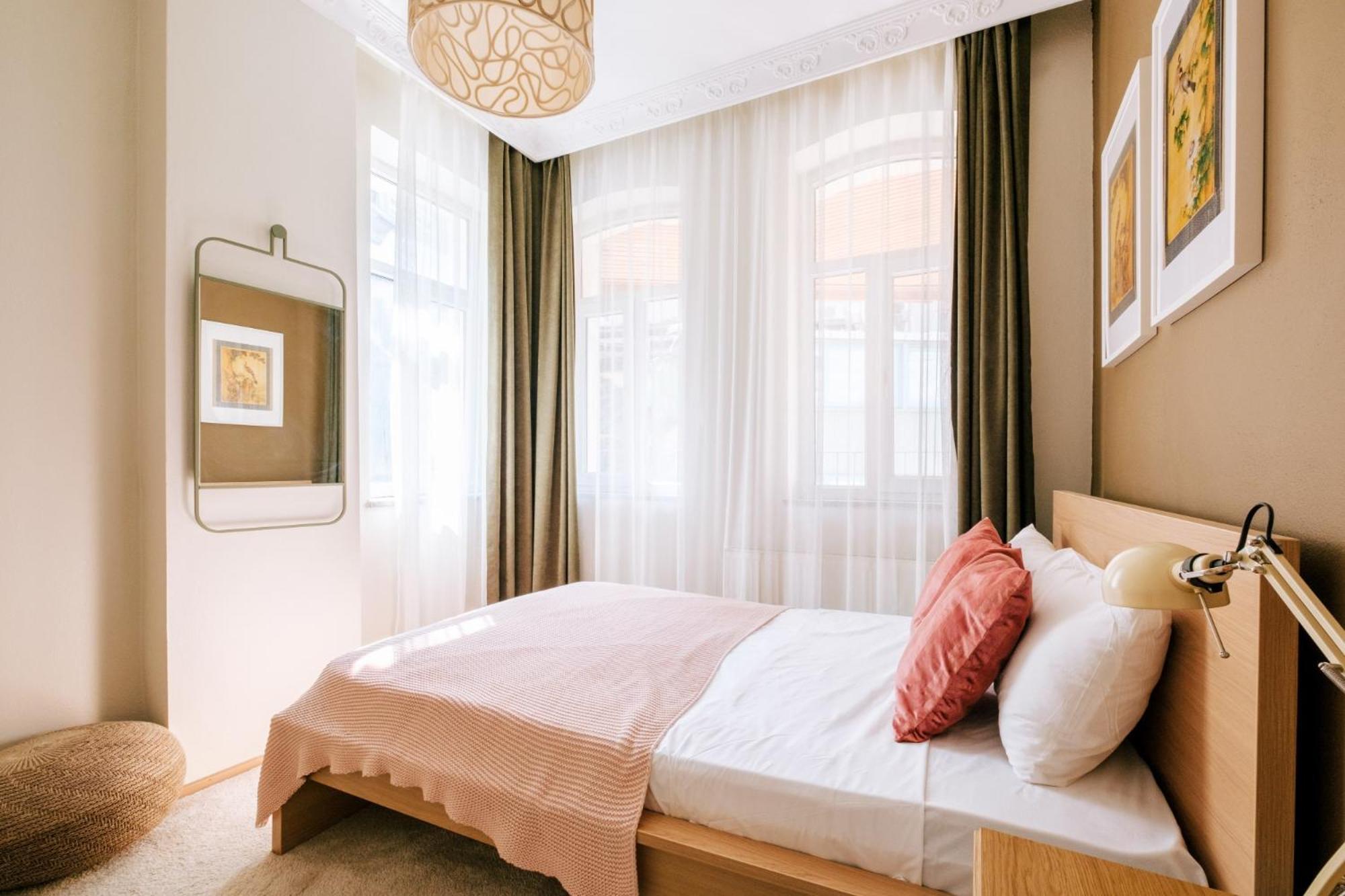 Apartment Chic Spacious Flat Near Istiklal Avenue In Beyoglu Istanbul