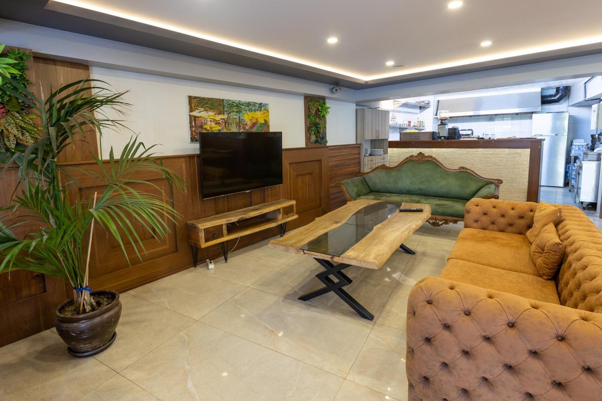 Business Hotel