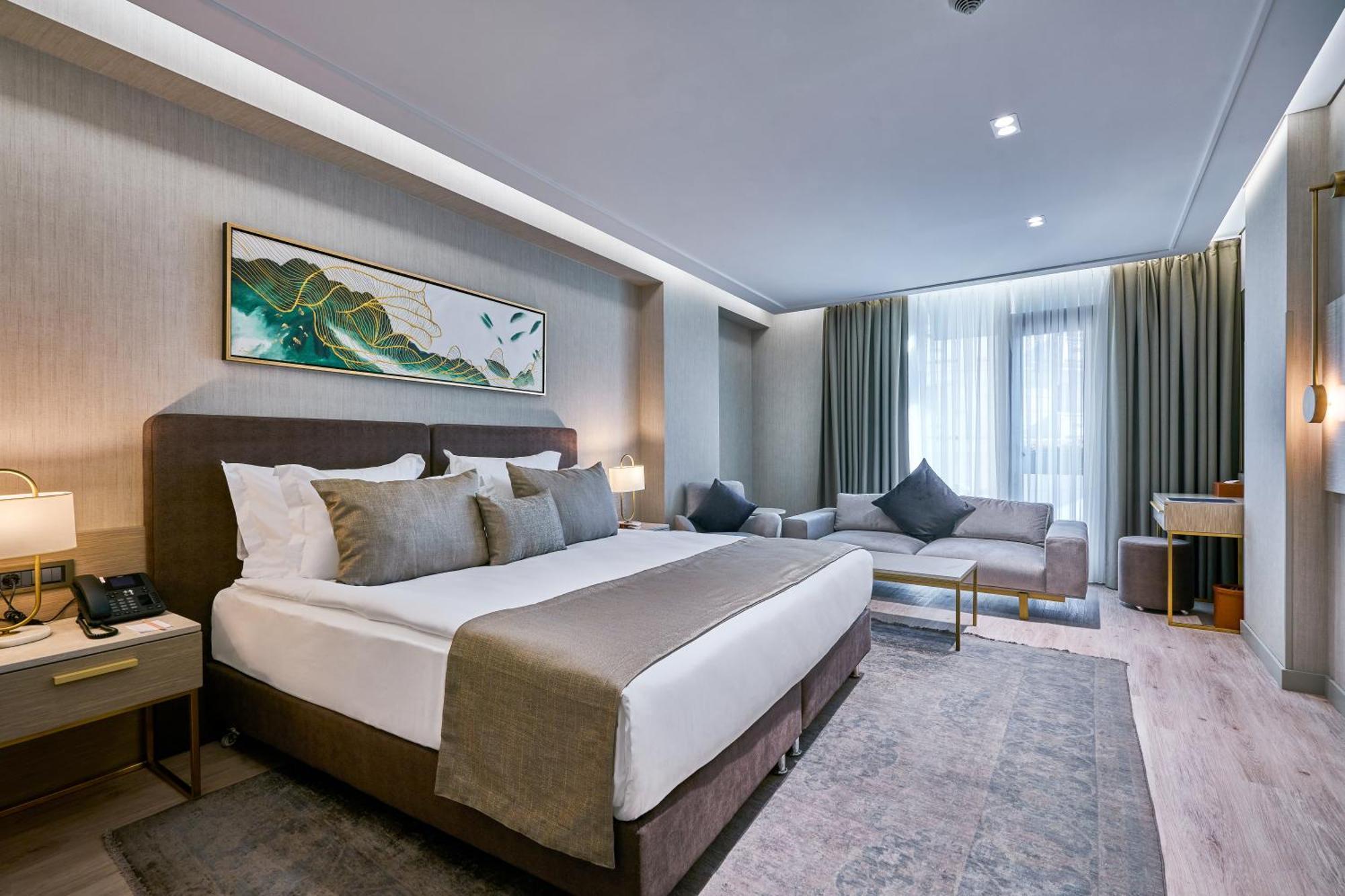Rayelin Old Special Category Hotel