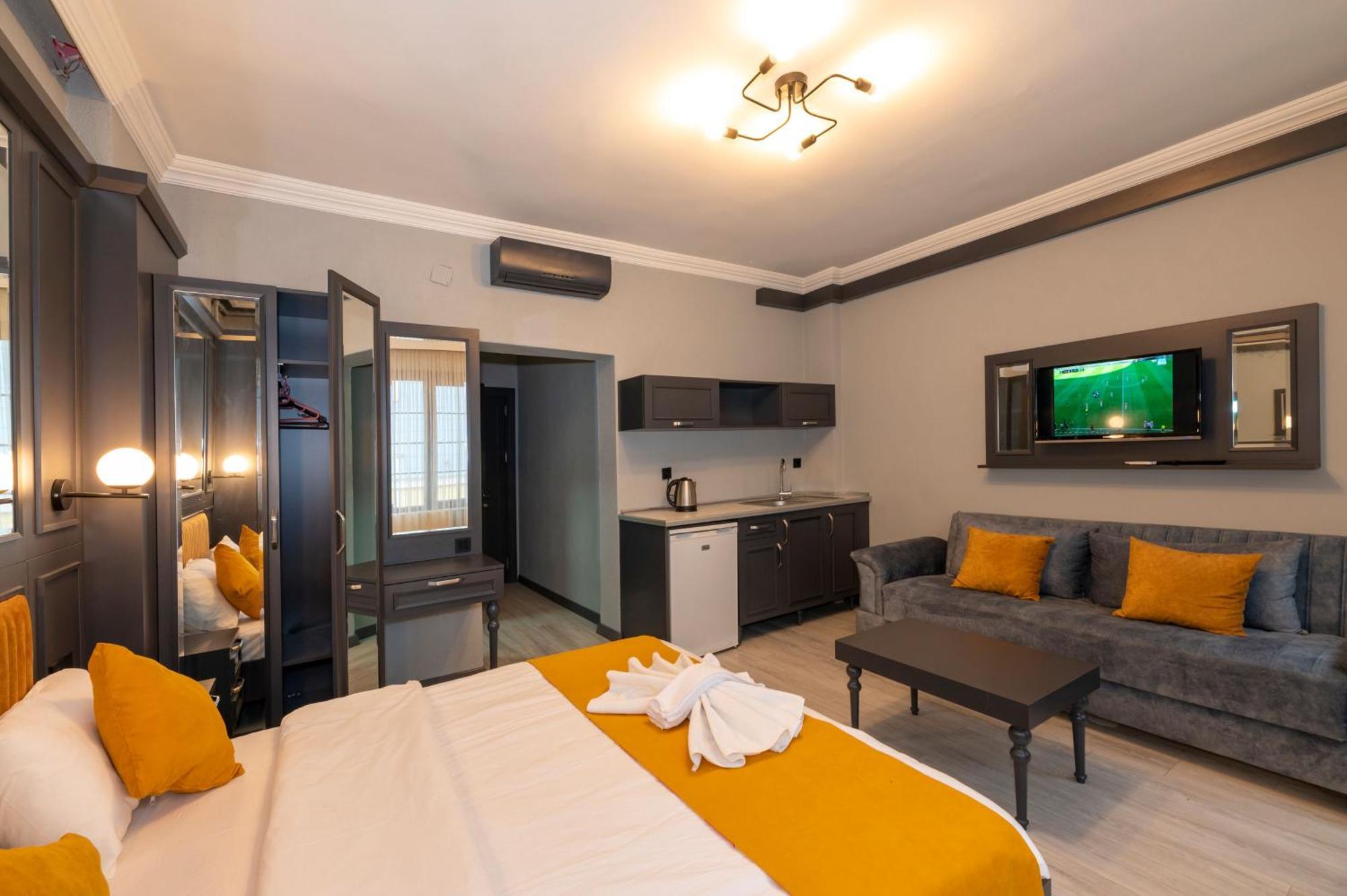 Lagertha Hotel *