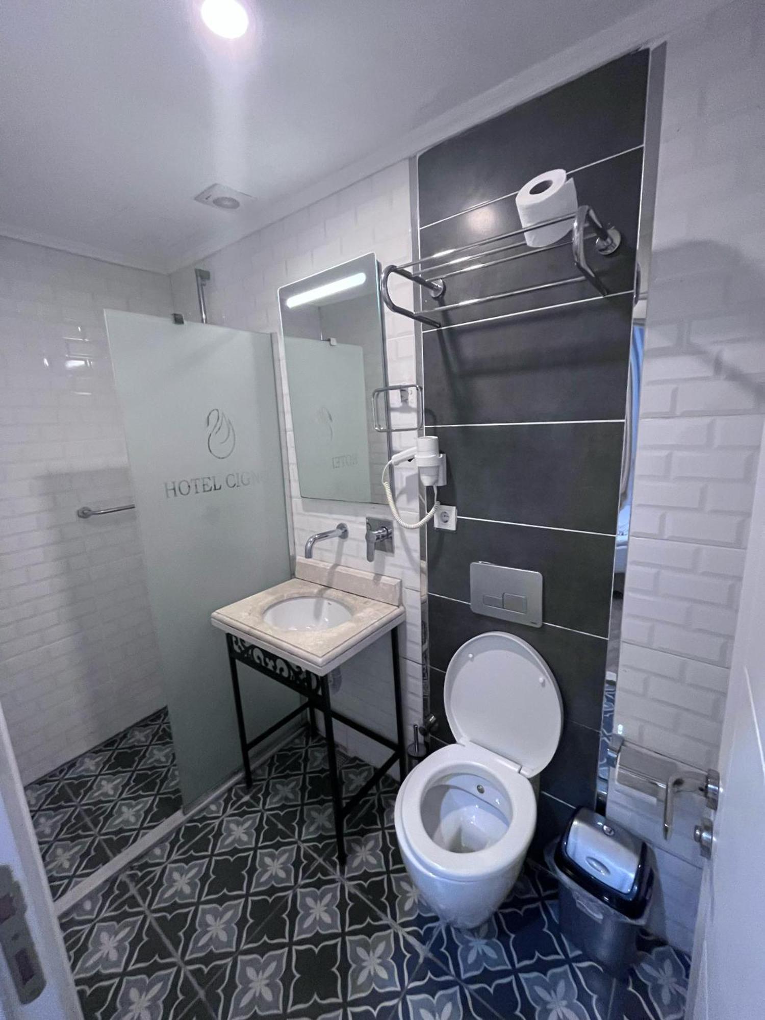 Otel Cigno 3*