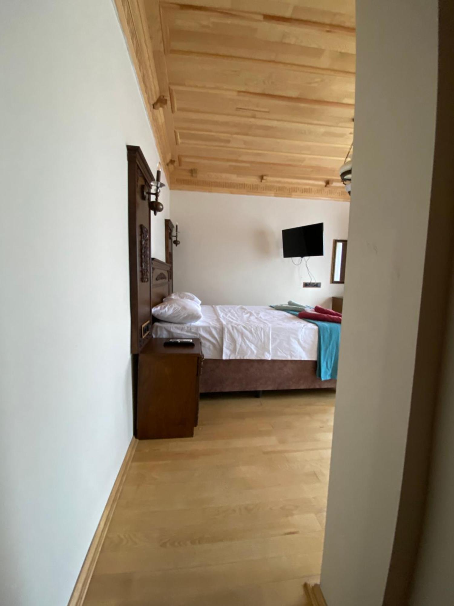Antique Pearl Apartment