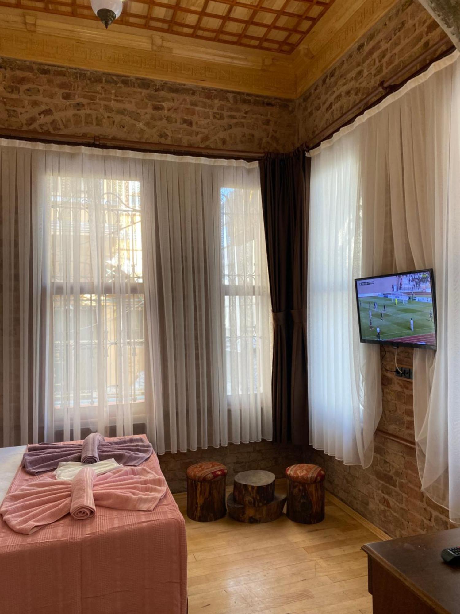Antique Pearl Apartment