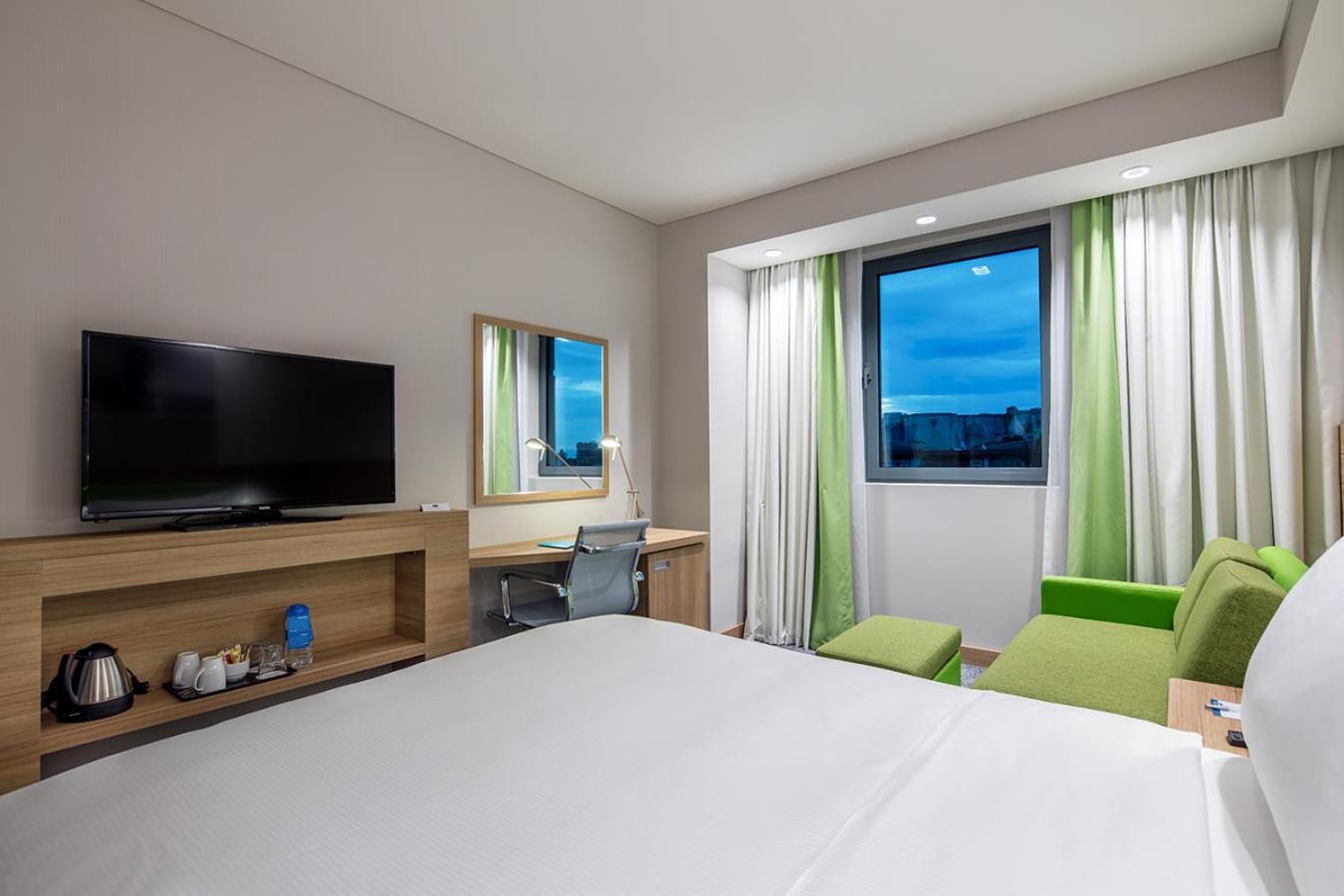 Hotel Hampton By Hilton Zeytinburnu 4*
