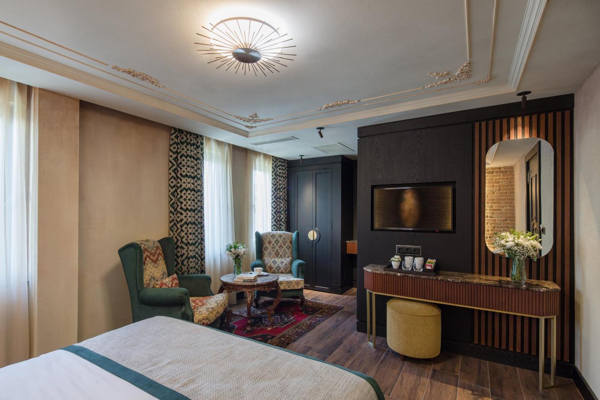 Tria Istanbul-special Category