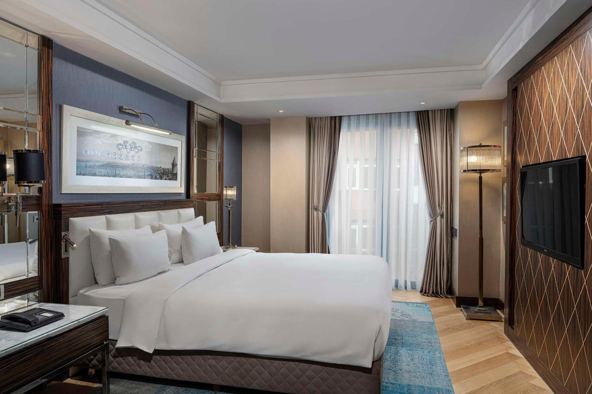 Radisson Blu Pera Hotel 5*