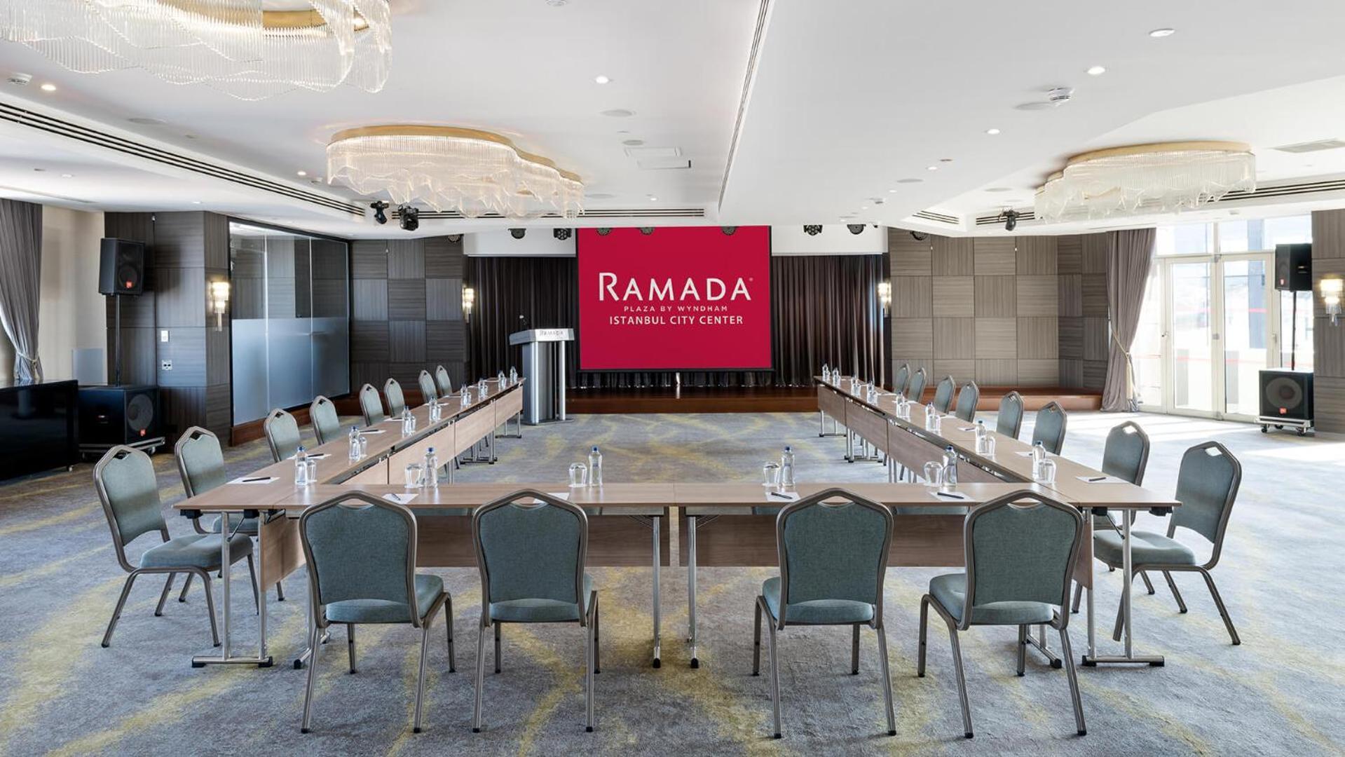 Ramada Plaza By Wyndham Center (adults Only) 5*