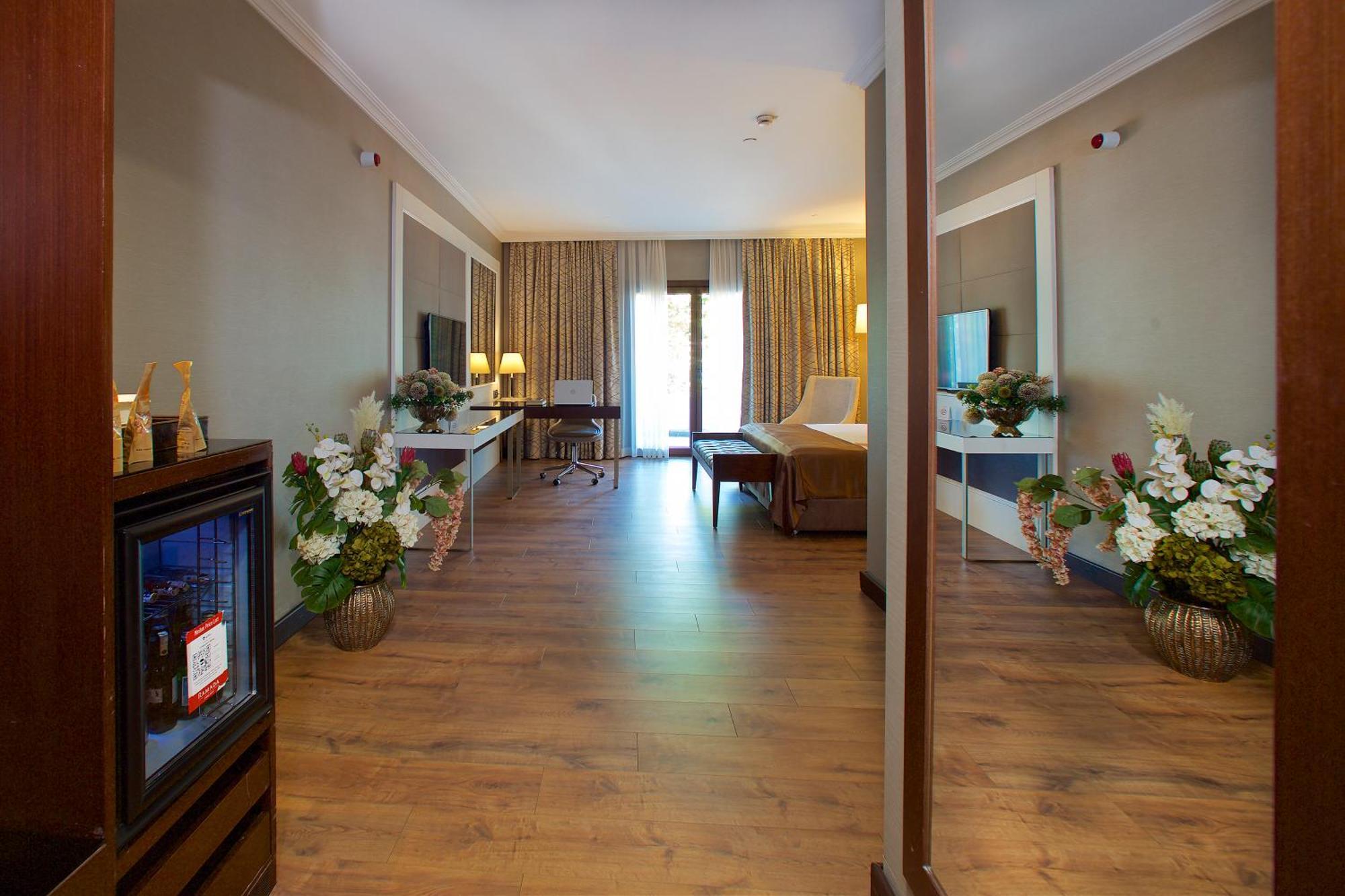 Ramada By Wyndham Merter Hotel