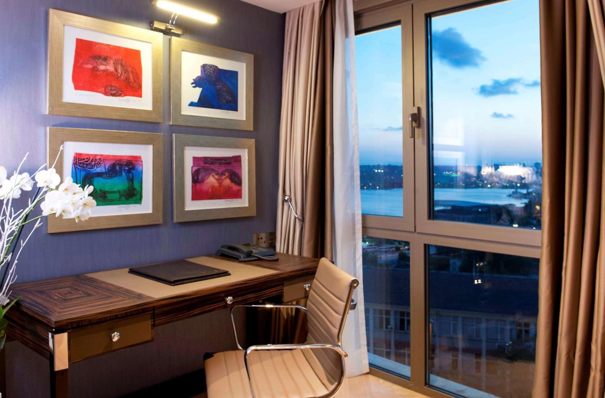 Radisson Blu Pera 5*