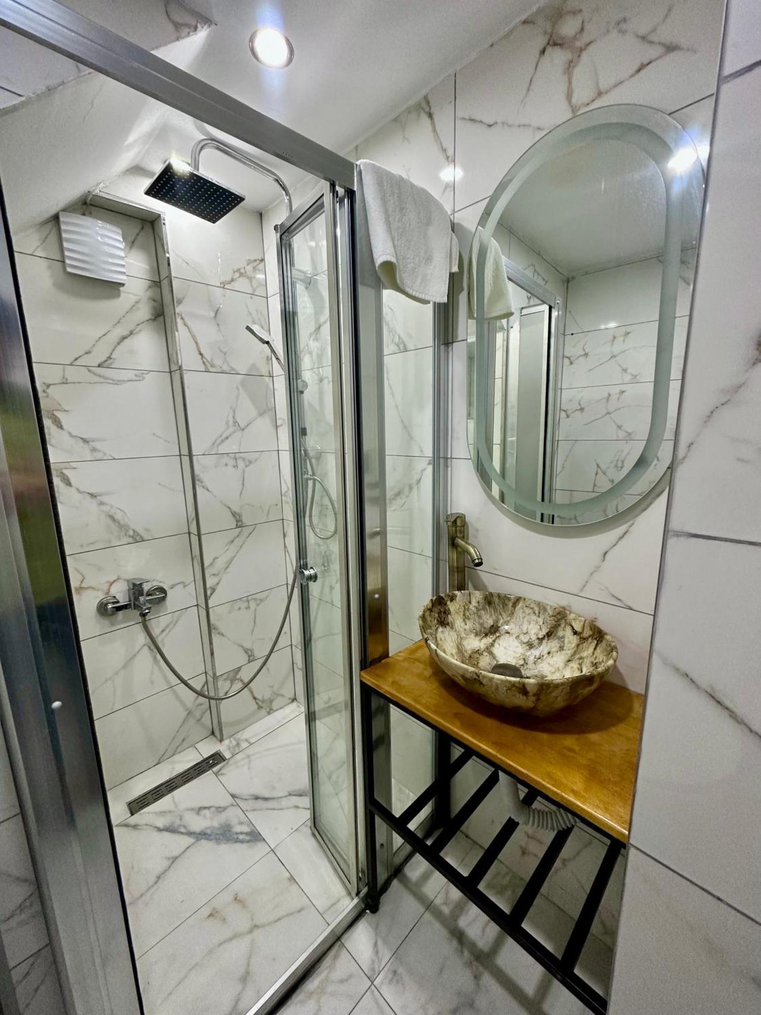 Newalla Old Otel 5*