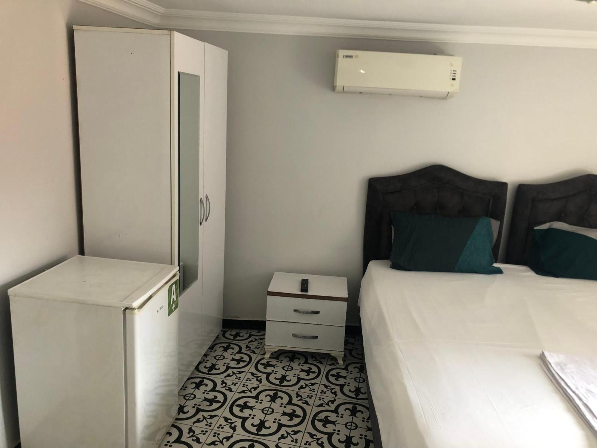 Reydel Hotel